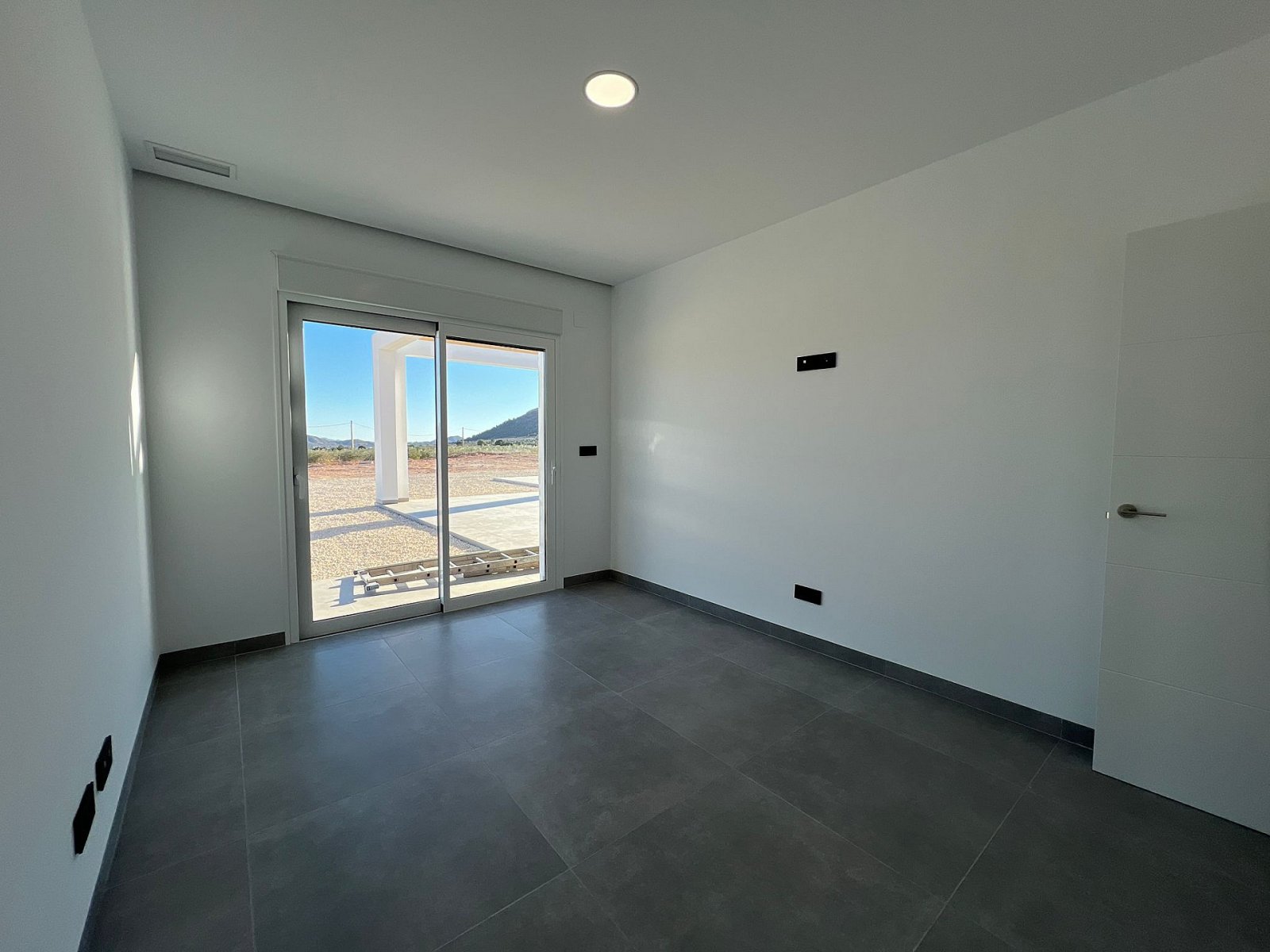 Luxusvilla mit Pool, Garage und spektakulärem Panorama