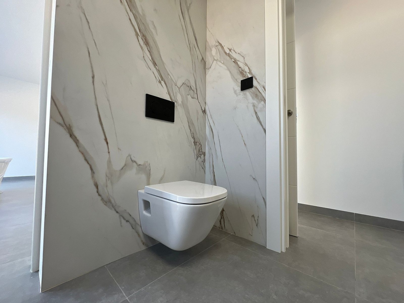 Luxusvilla mit Pool, Garage und spektakulärem Panorama