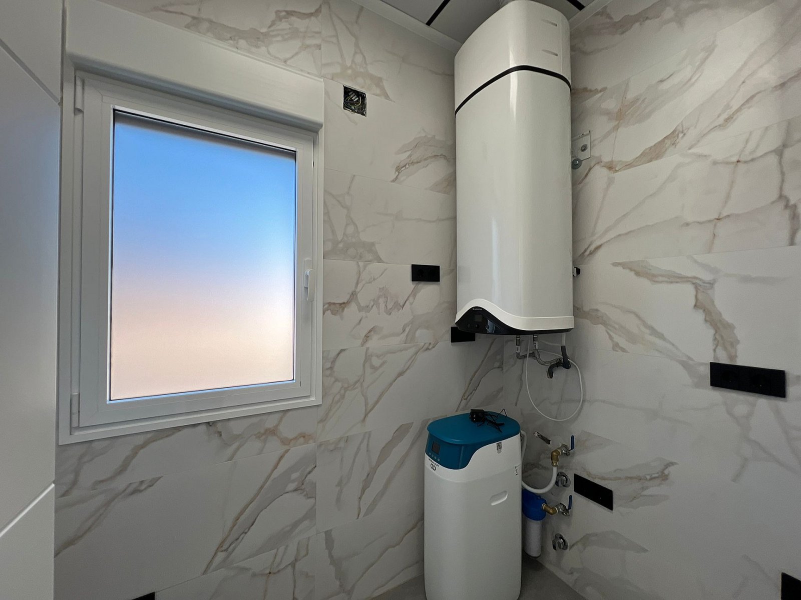 Luxusvilla mit Pool, Garage und spektakulärem Panorama