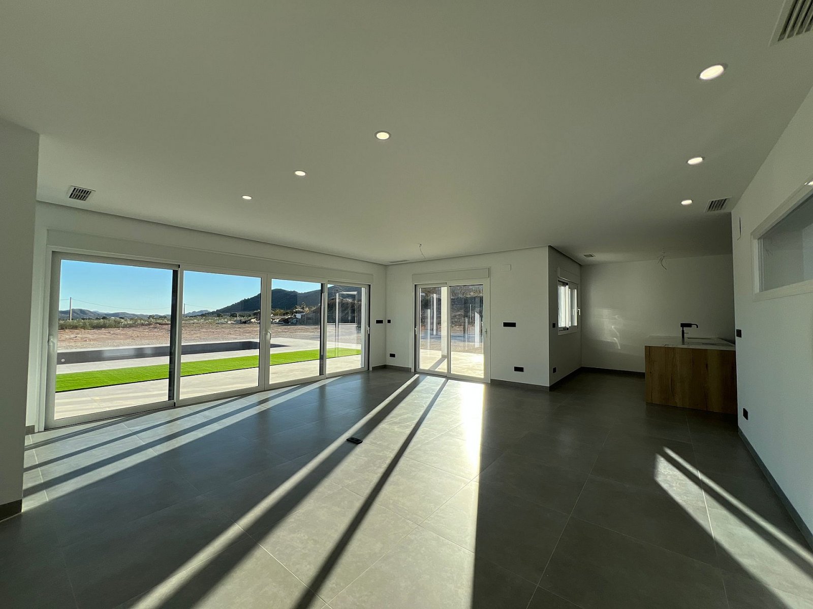 Luxusvilla mit Pool, Garage und spektakulärem Panorama