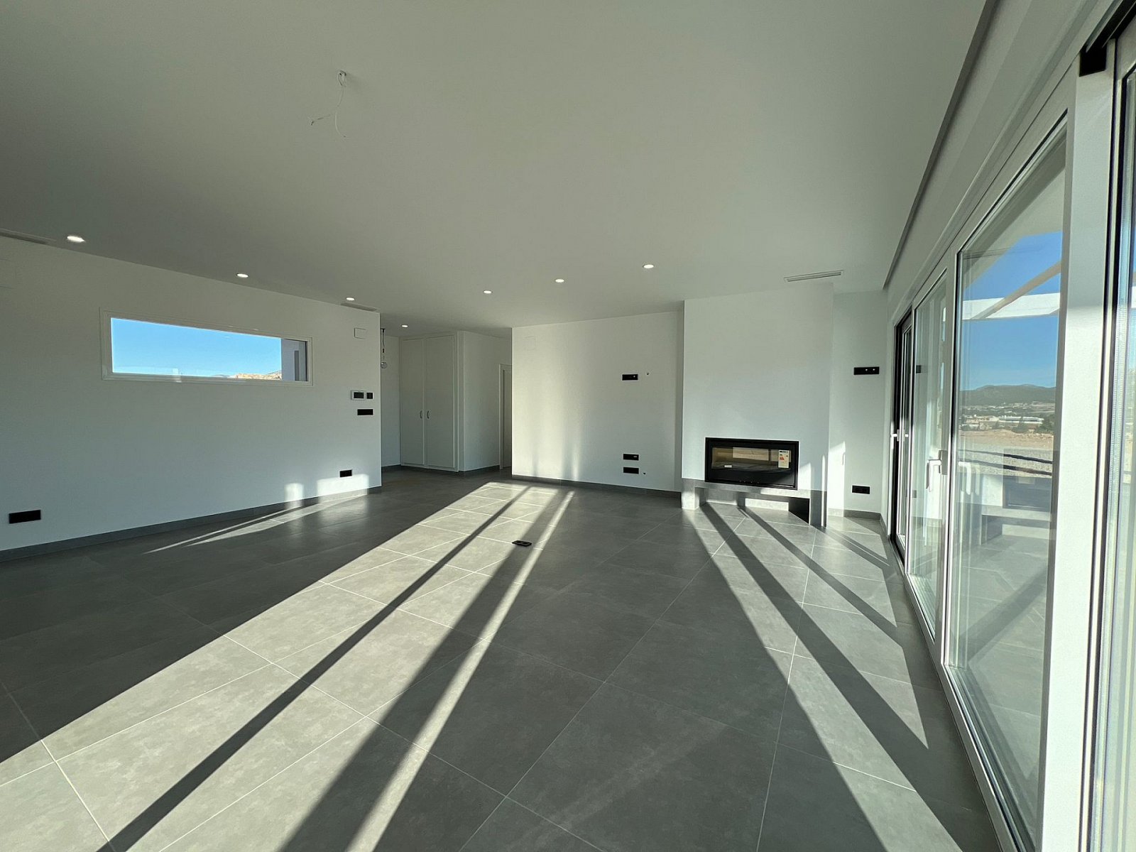 Luxusvilla mit Pool, Garage und spektakulärem Panorama