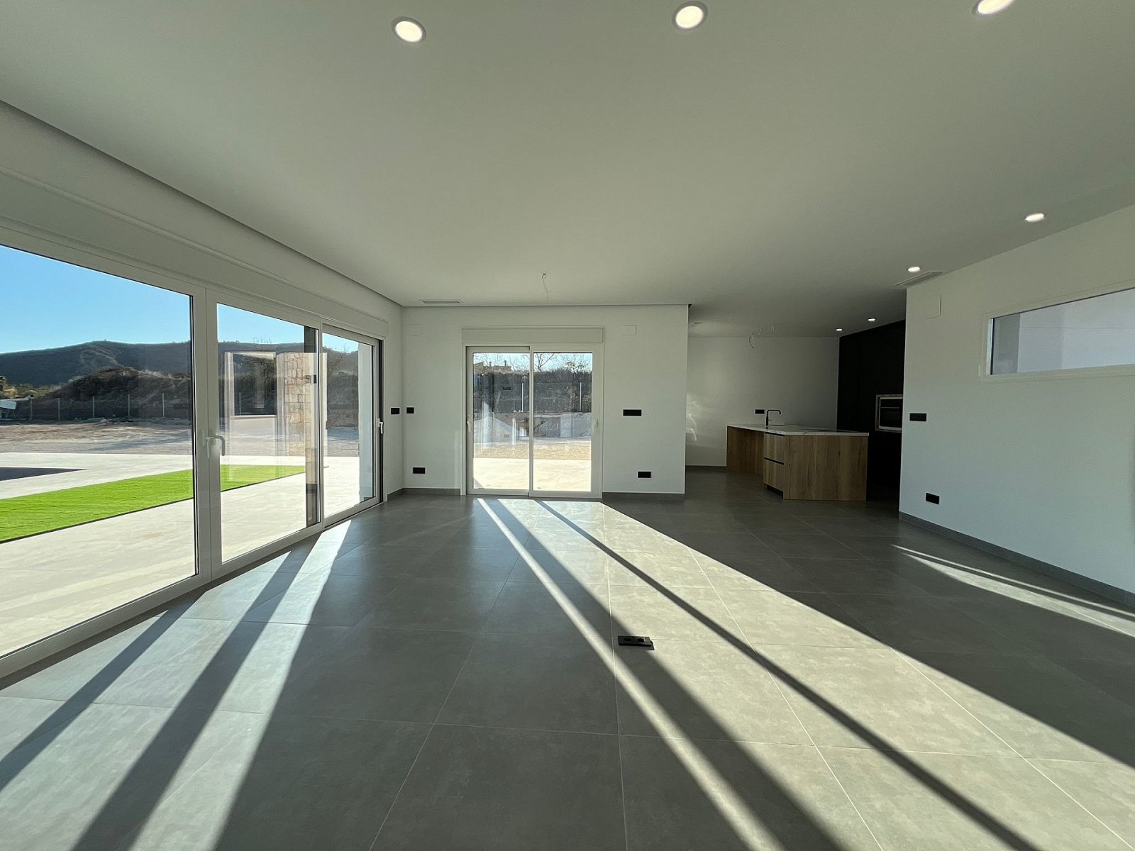 Luxusvilla mit Pool, Garage und spektakulärem Panorama