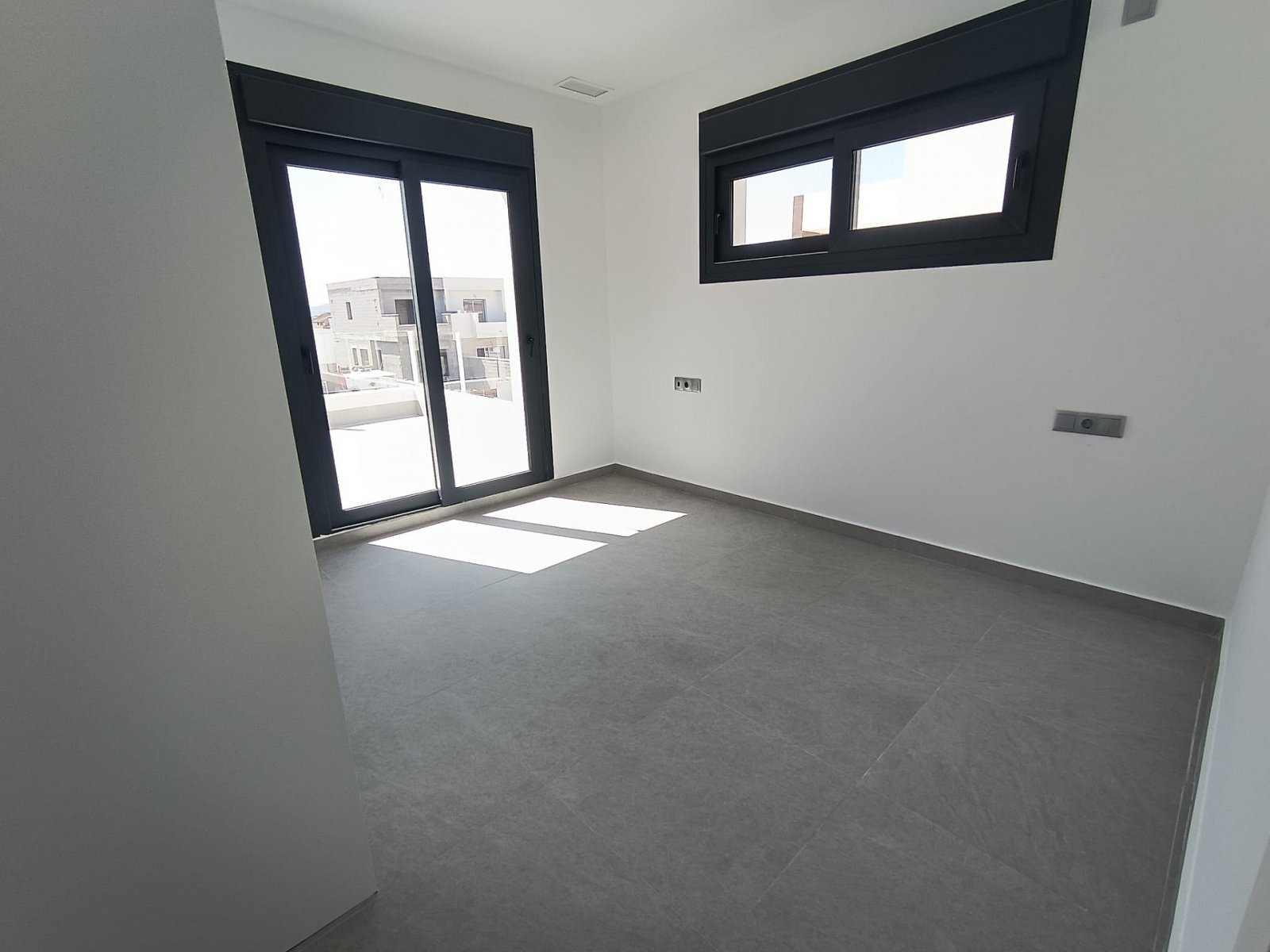 <p>Terraced villa provided with 3 Bedrooms and 2 Bathrooms, private swimming pool and parking space on own plot. </p><p>Discover these beautiful te...