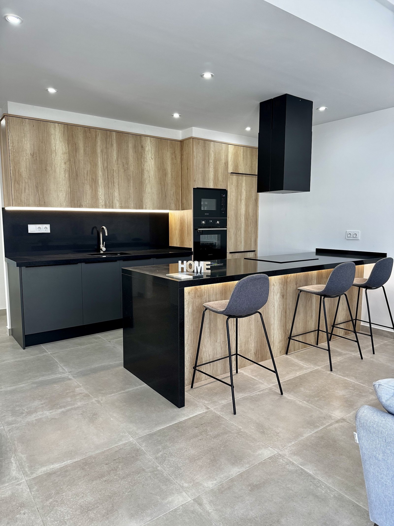 <p>Villa provided with 3 Bedrooms and 2 Bathrooms, private swimming pool and parking space on own plot. </p><p>Discover Mediterranean living in thi...