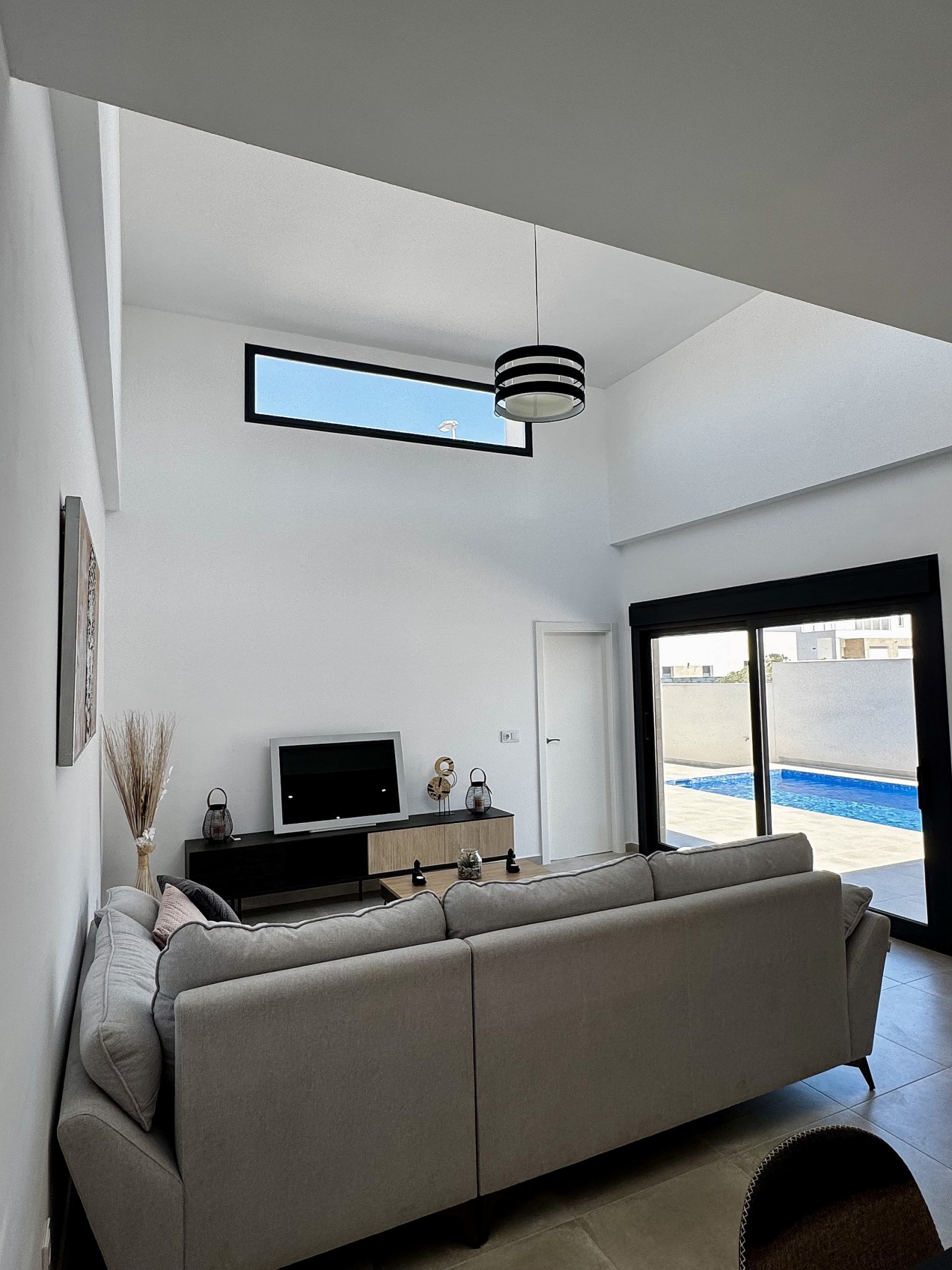 <p>Villa provided with 3 Bedrooms and 2 Bathrooms, private swimming pool and parking space on own plot. </p><p>Discover Mediterranean living in thi...