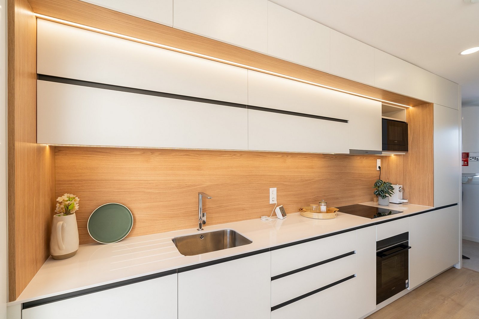 <p>Villa provided with 4 Bedrooms and 3 Bathrooms, communal swimming pool and multiple parking spaces. </p>