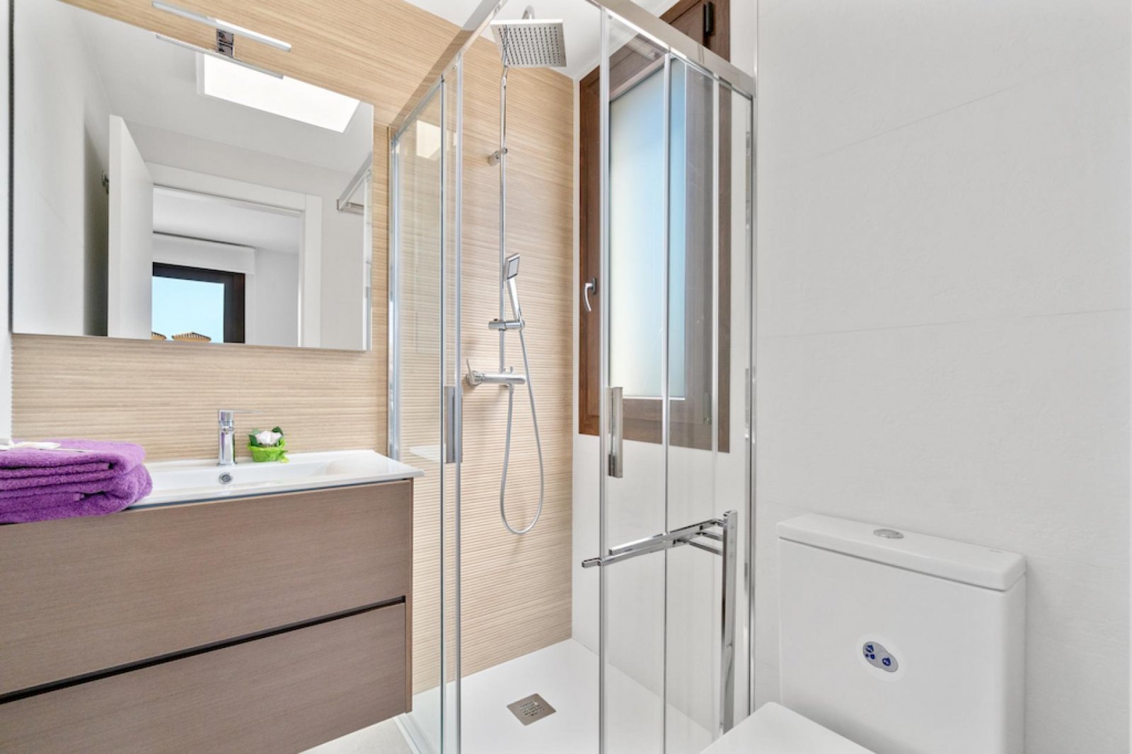 <p>Apartments - solarium provided with 2 Bedrooms and 2 Bathrooms, communal swimming pool and parking space on own plot. </p><p>Discover the perfec...