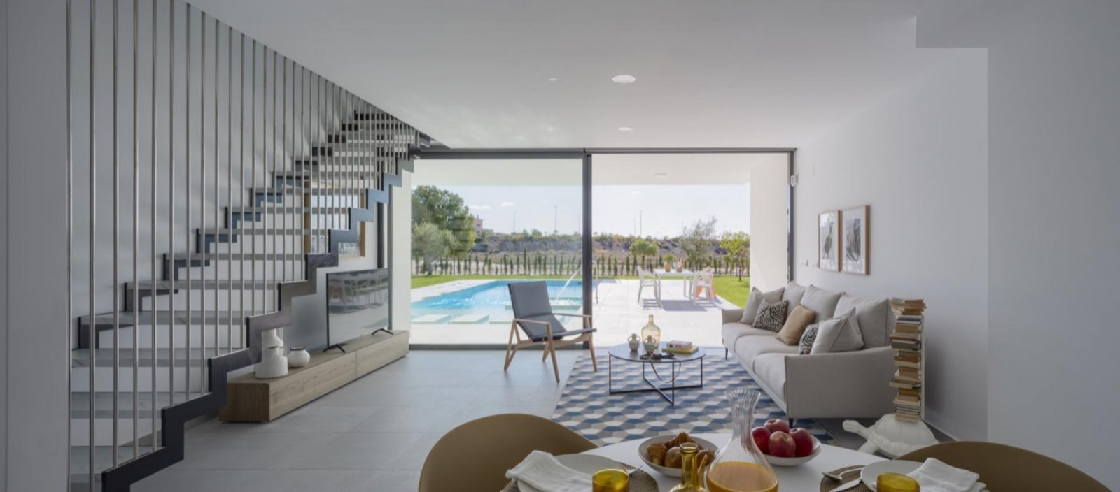 <p>Villa provided with 3 Bedrooms and 3 Bathrooms, private swimming pool and private garage. </p><p>The first of the villas at Altaona Golf and Cou...