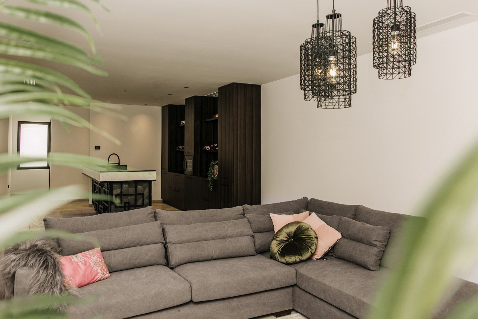 <p>Villa provided with 3 Bedrooms and 3 Bathrooms, infinity swimming pool and private garage. </p><p>The Residencial Oceanic is a unique concept, a...