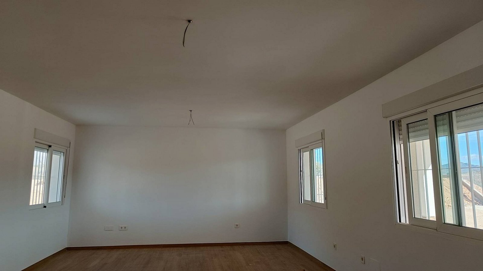 <p>Villa provided with 3 Bedrooms and 2 Bathrooms, optional swimming pool and carport. </p><p>We are delighted to present this fabulous brand new b...