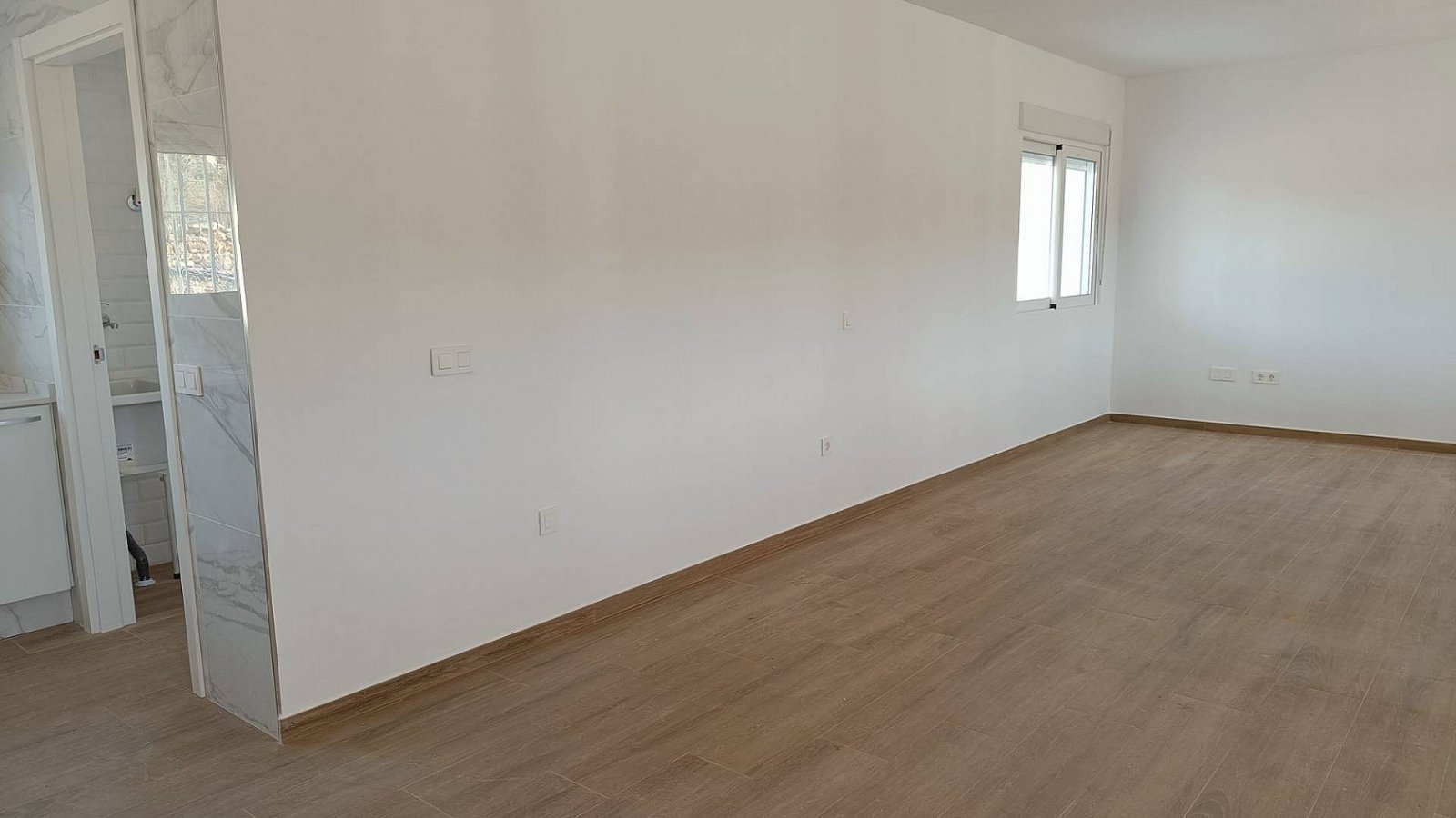 <p>Villa provided with 3 Bedrooms and 2 Bathrooms, optional swimming pool and carport. </p><p>We are delighted to present this fabulous brand new b...