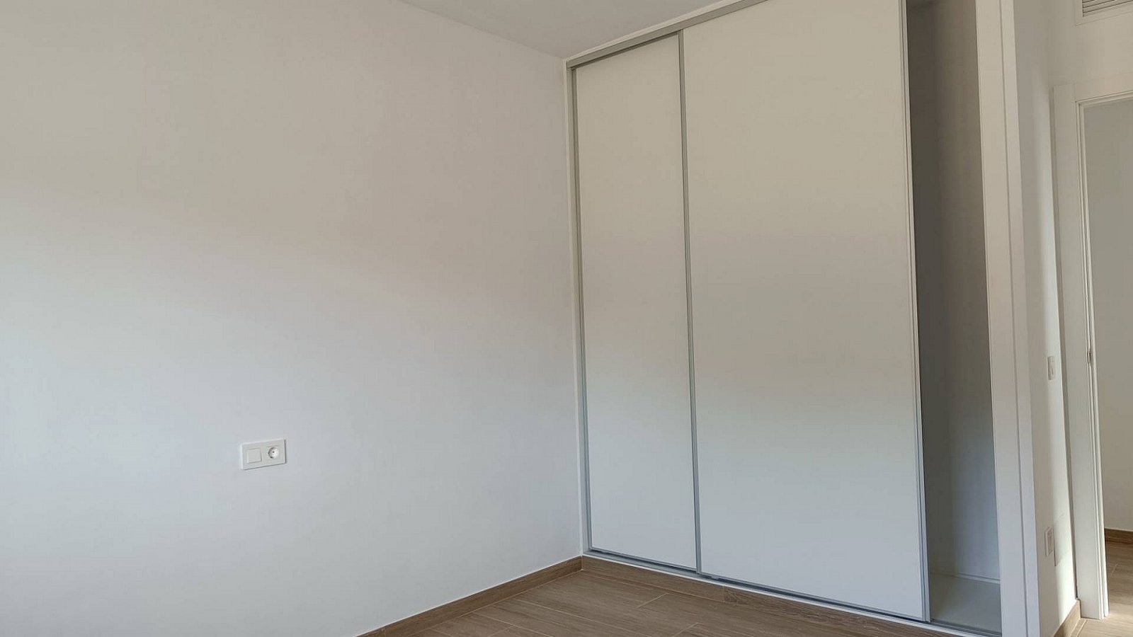 <p>Villa provided with 3 Bedrooms and 2 Bathrooms, optional swimming pool and carport. </p><p>We are delighted to present this fabulous brand new b...