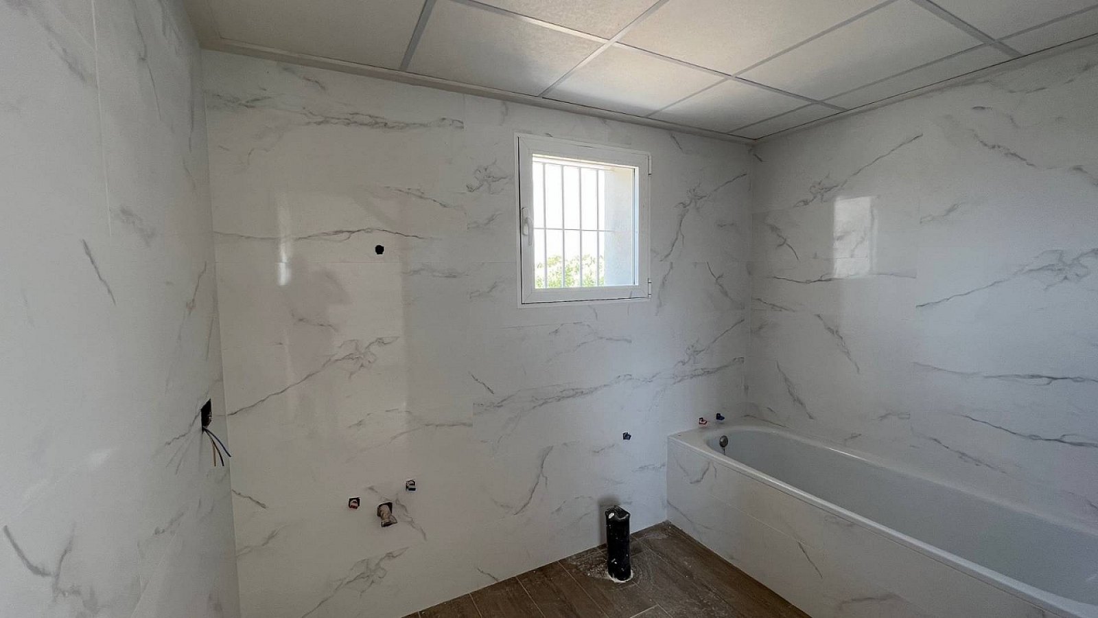 <p>Villa provided with 3 Bedrooms and 2 Bathrooms, optional swimming pool and carport. </p><p>We are delighted to present this fabulous brand new b...