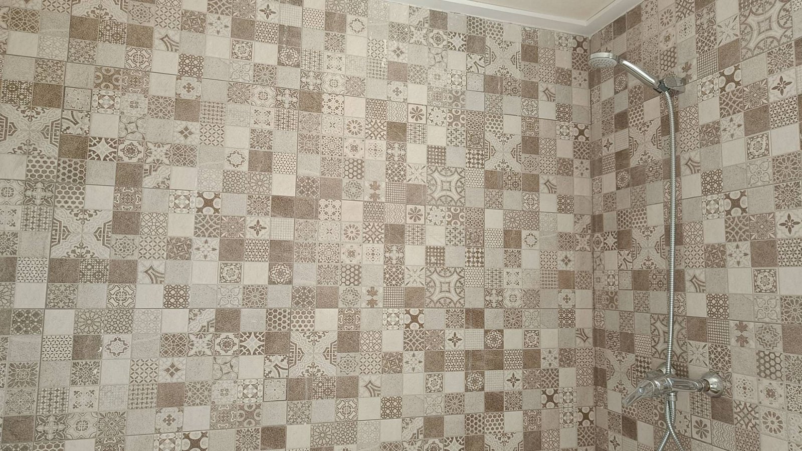 <p>Villa provided with 3 Bedrooms and 2 Bathrooms, optional swimming pool and carport. </p><p>We are delighted to present this fabulous brand new b...