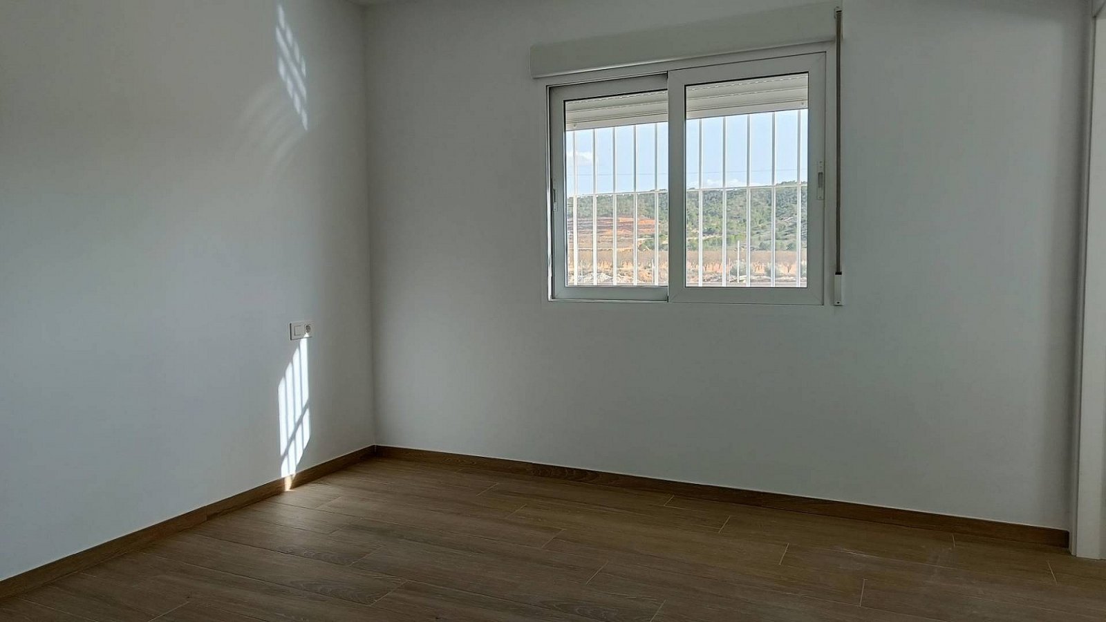 <p>Villa provided with 3 Bedrooms and 2 Bathrooms, optional swimming pool and carport. </p><p>We are delighted to present this fabulous brand new b...