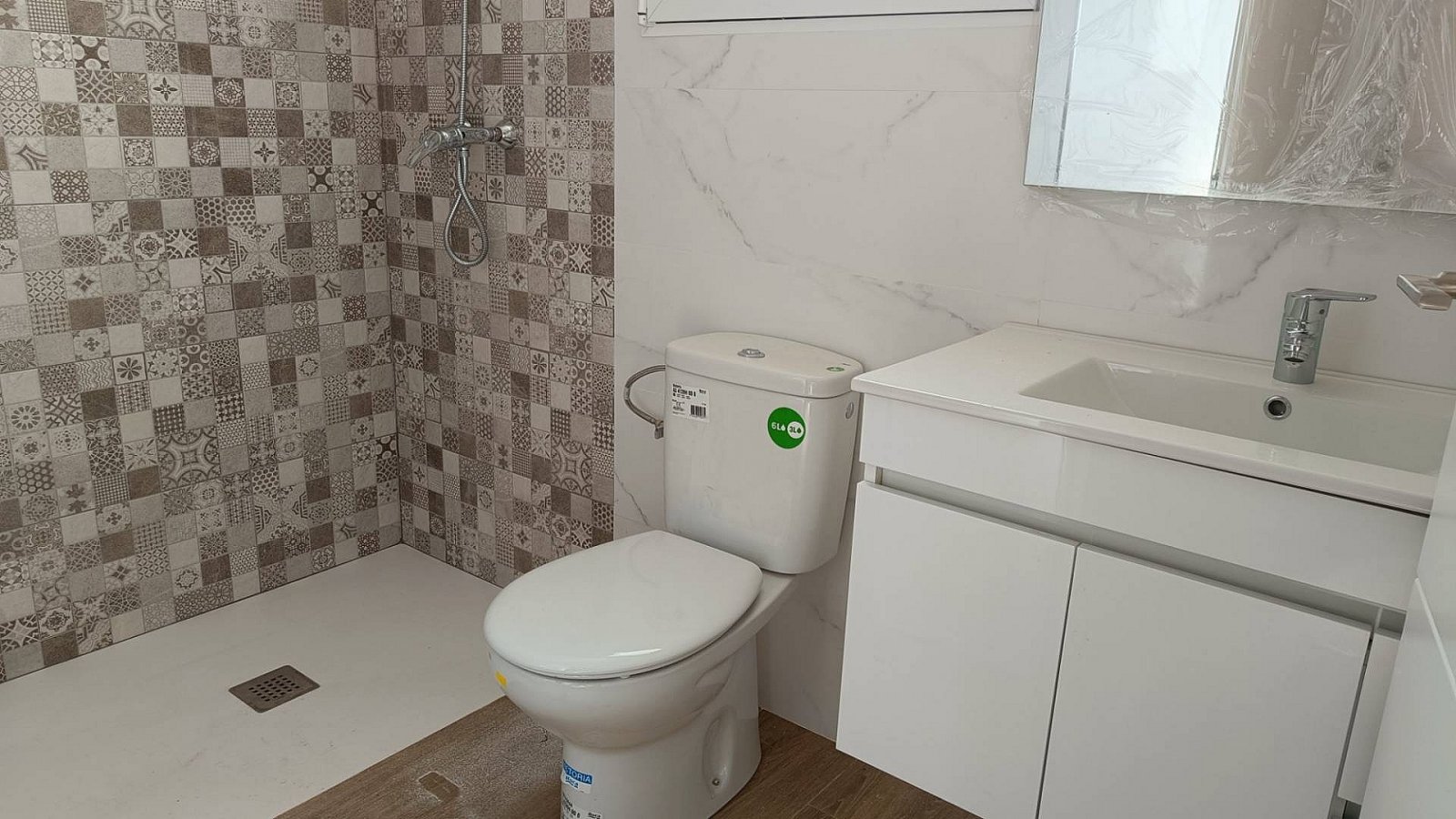 <p>Villa provided with 3 Bedrooms and 2 Bathrooms, optional swimming pool and carport. </p><p>We are delighted to present this fabulous brand new b...