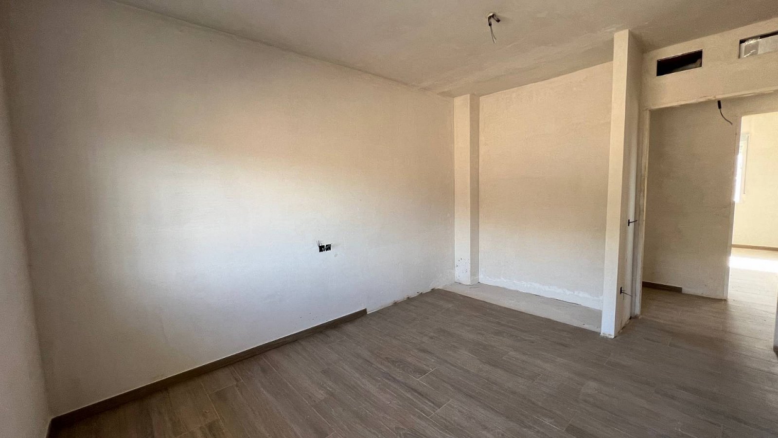 <p>Villa provided with 3 Bedrooms and 2 Bathrooms, optional swimming pool and carport. </p><p>We are delighted to present this fabulous brand new b...