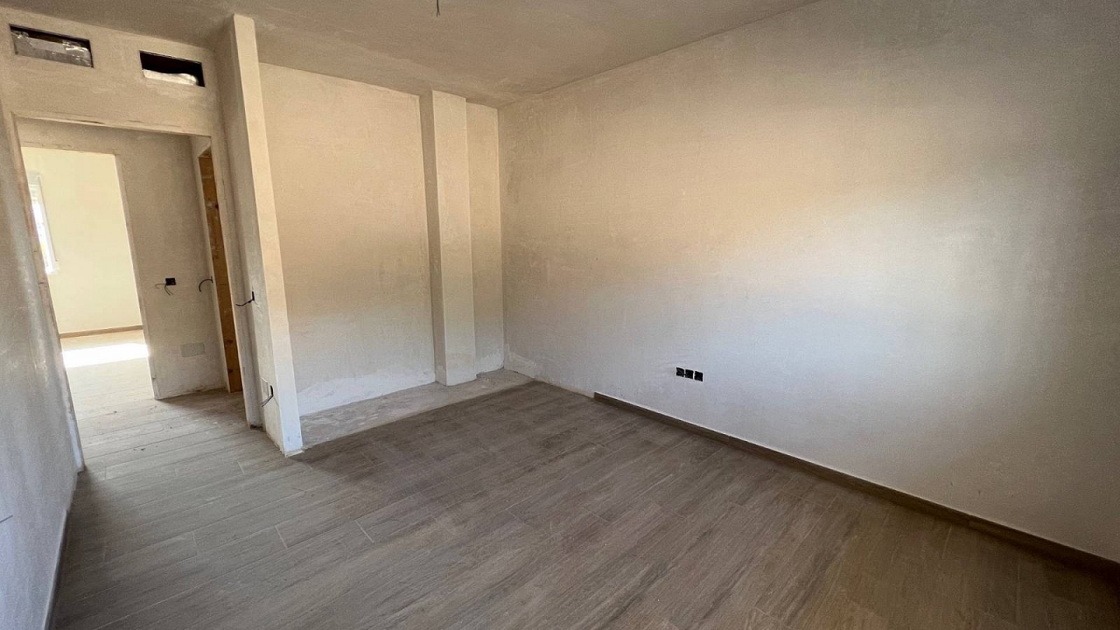 <p>Villa provided with 3 Bedrooms and 2 Bathrooms, optional swimming pool and carport. </p><p>We are delighted to present this fabulous brand new b...