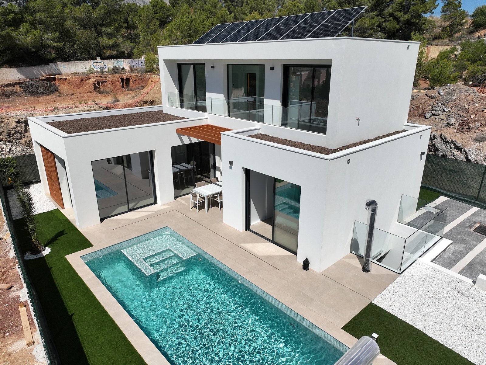 <p>Villa provided with 3 Bedrooms and 2 Bathrooms, private swimming pool and multiple parking spaces. </p><p>The villas are designed with wooden st...