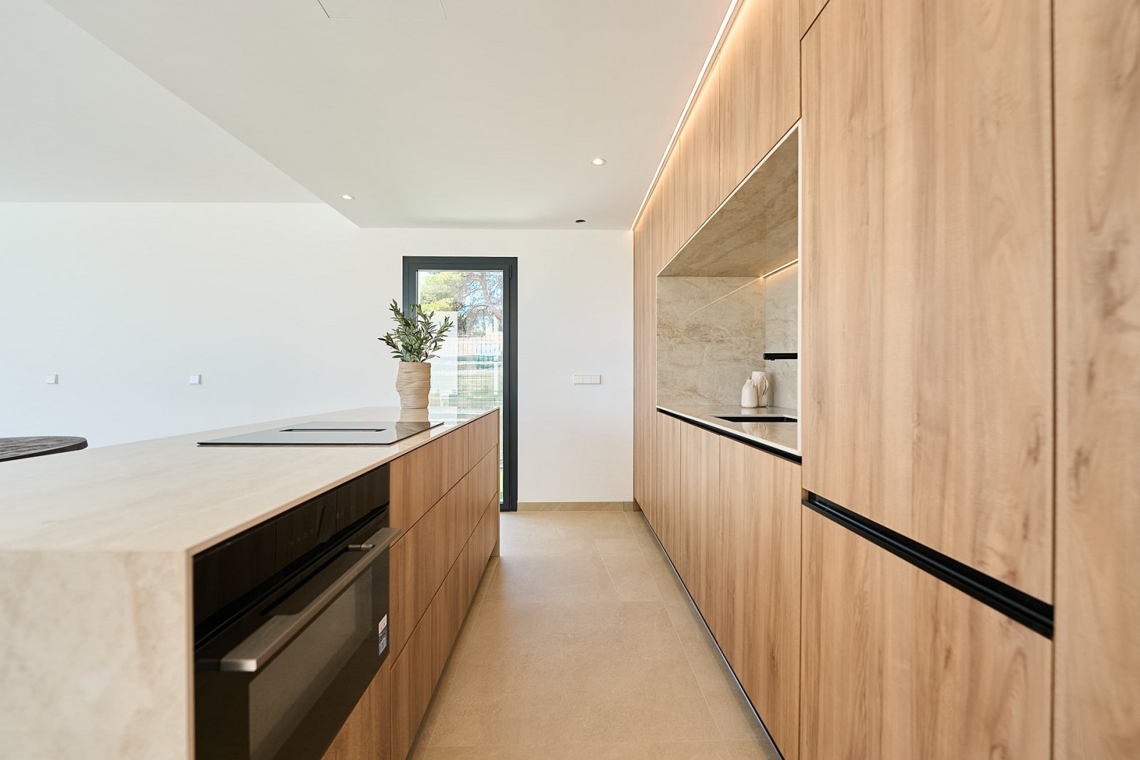 <p>Villa provided with 3 Bedrooms and 2 Bathrooms, private swimming pool and multiple parking spaces. </p><p>The villas are designed with wooden st...