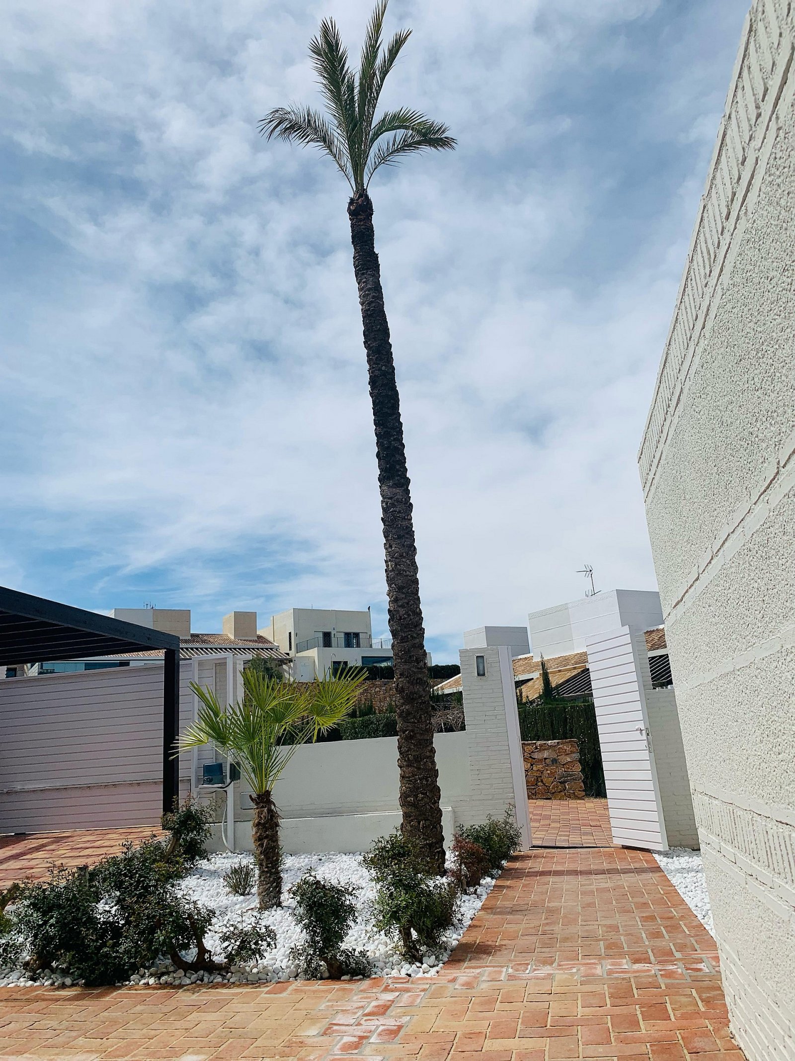 <p>Villa provided with 2 Bedrooms and 2 Bathrooms, private swimming pool and parking space on own plot. </p><p>Our first collection consists of 11 ...