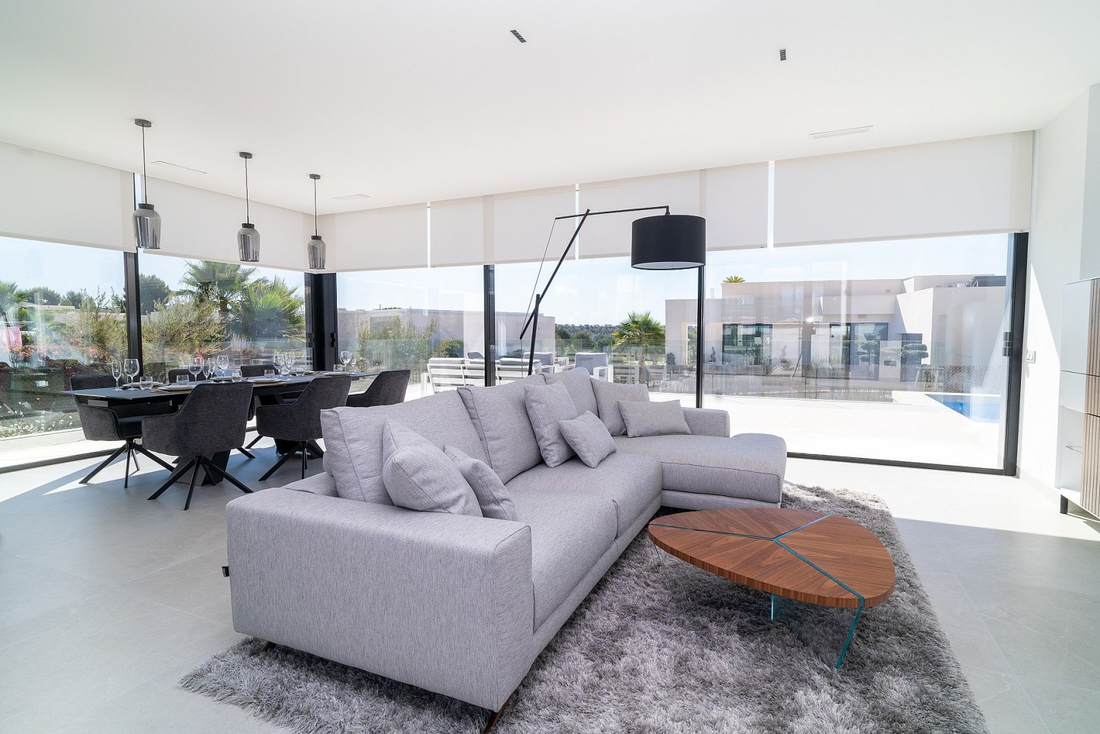 <p>Villa provided with 3 Bedrooms and 3 Bathrooms, private swimming pool and underground garage with cellar. </p><p>With basement and garage. The v...