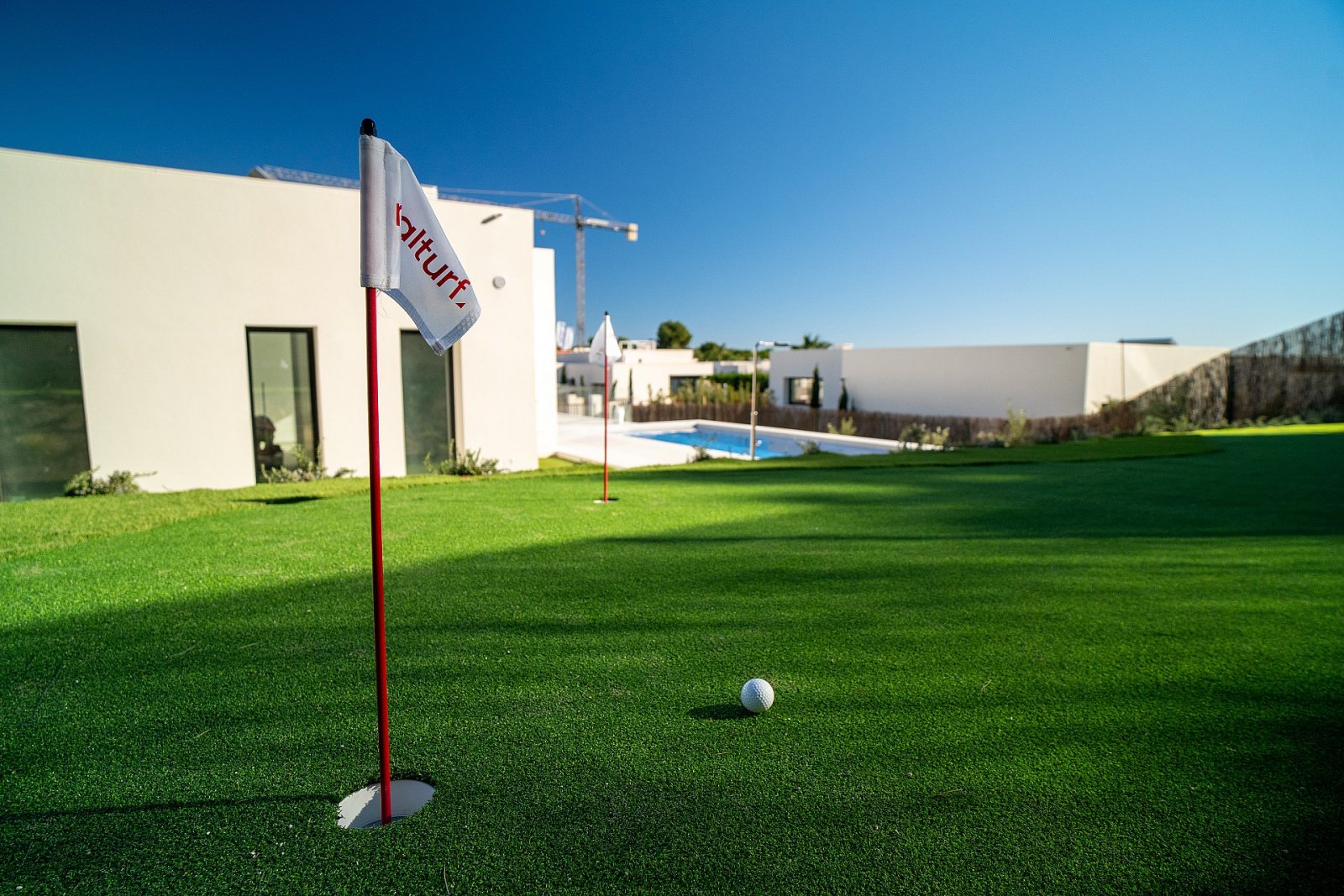 <p>Villa provided with 3 Bedrooms and 3 Bathrooms, private swimming pool and underground garage with cellar. </p><p>With basement and garage. The v...