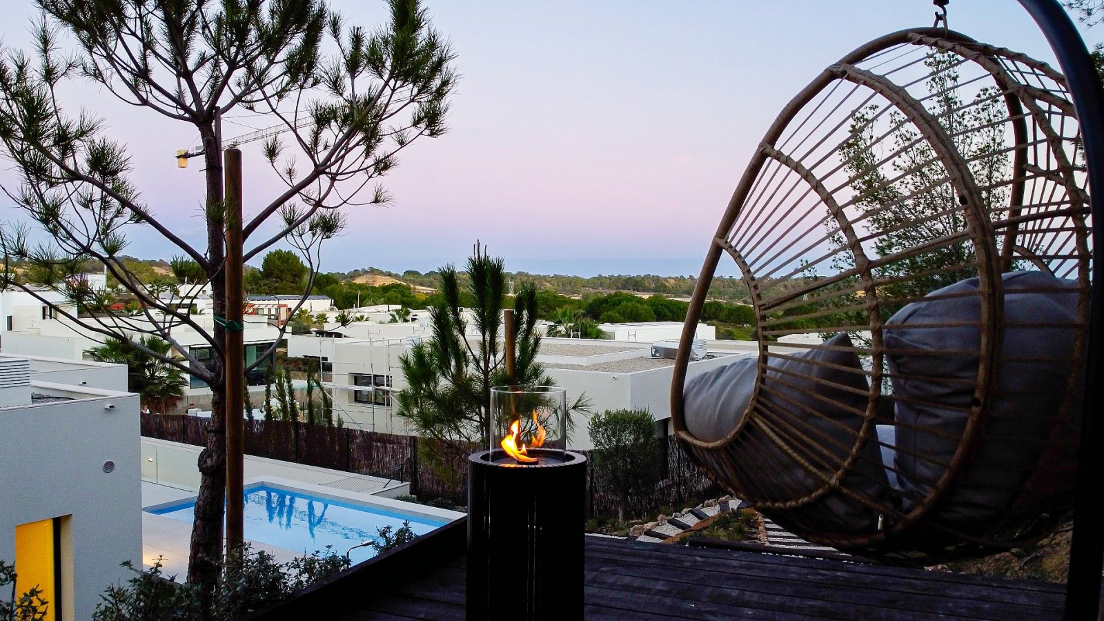 <p>Villa provided with 3 Bedrooms and 3 Bathrooms, private swimming pool and underground garage with cellar. </p><p>With basement and garage. The v...