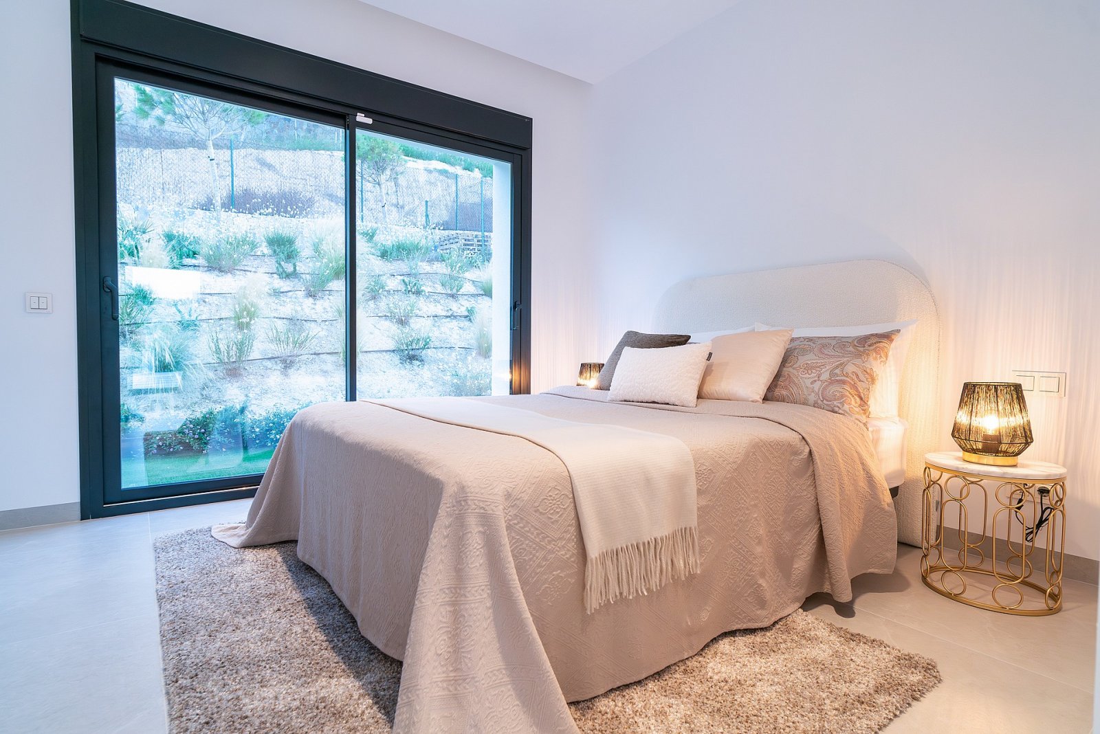 <p>Villa provided with 3 Bedrooms and 3 Bathrooms, private swimming pool and underground garage with cellar. </p><p>With basement and garage. The v...