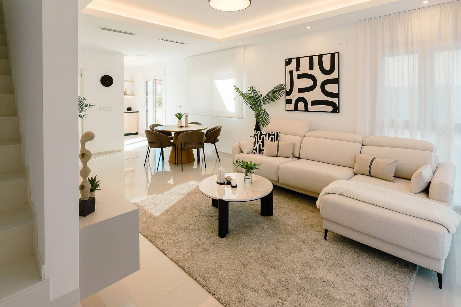 <p>Terraced villa provided with 3 Bedrooms and 2 Bathrooms, communal swimming pool and parking space on own plot. </p><p>Situated in the heart of Q...