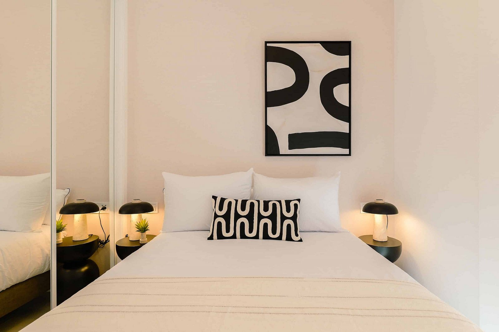 <p>Terraced villa provided with 3 Bedrooms and 2 Bathrooms, communal swimming pool and parking space on own plot. </p><p>Situated in the heart of Q...