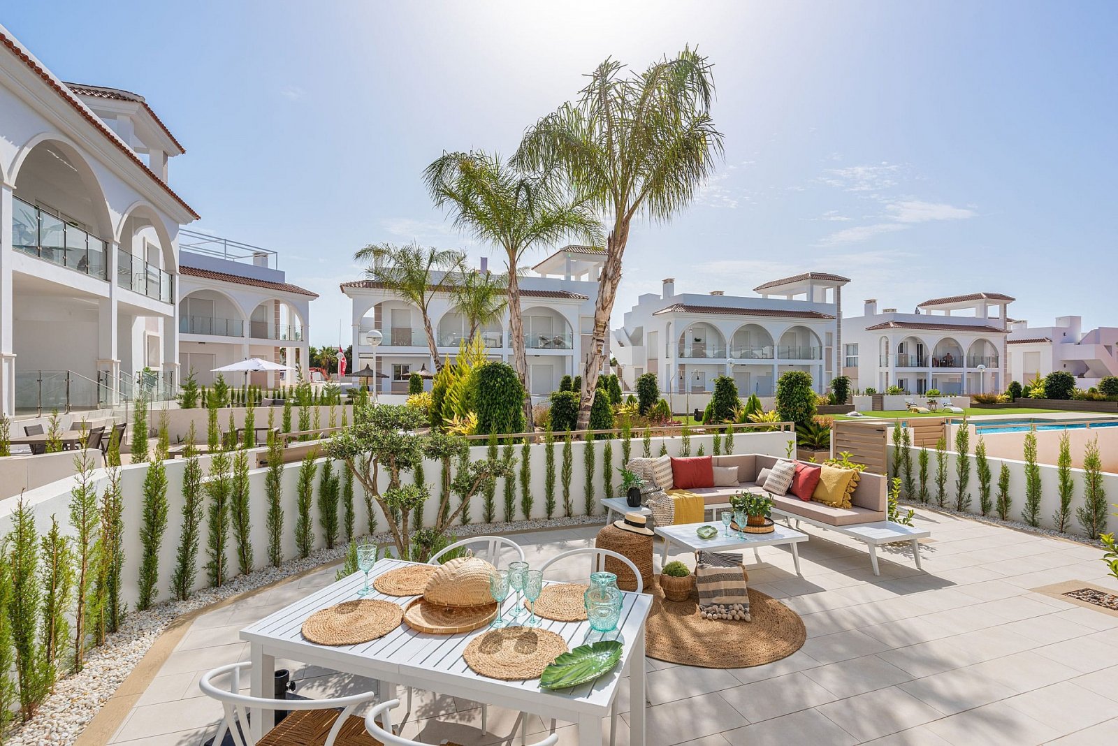 <p>Terraced villa provided with 3 Bedrooms and 2 Bathrooms, communal swimming pool and parking space on own plot. </p><p>Situated in the heart of Q...