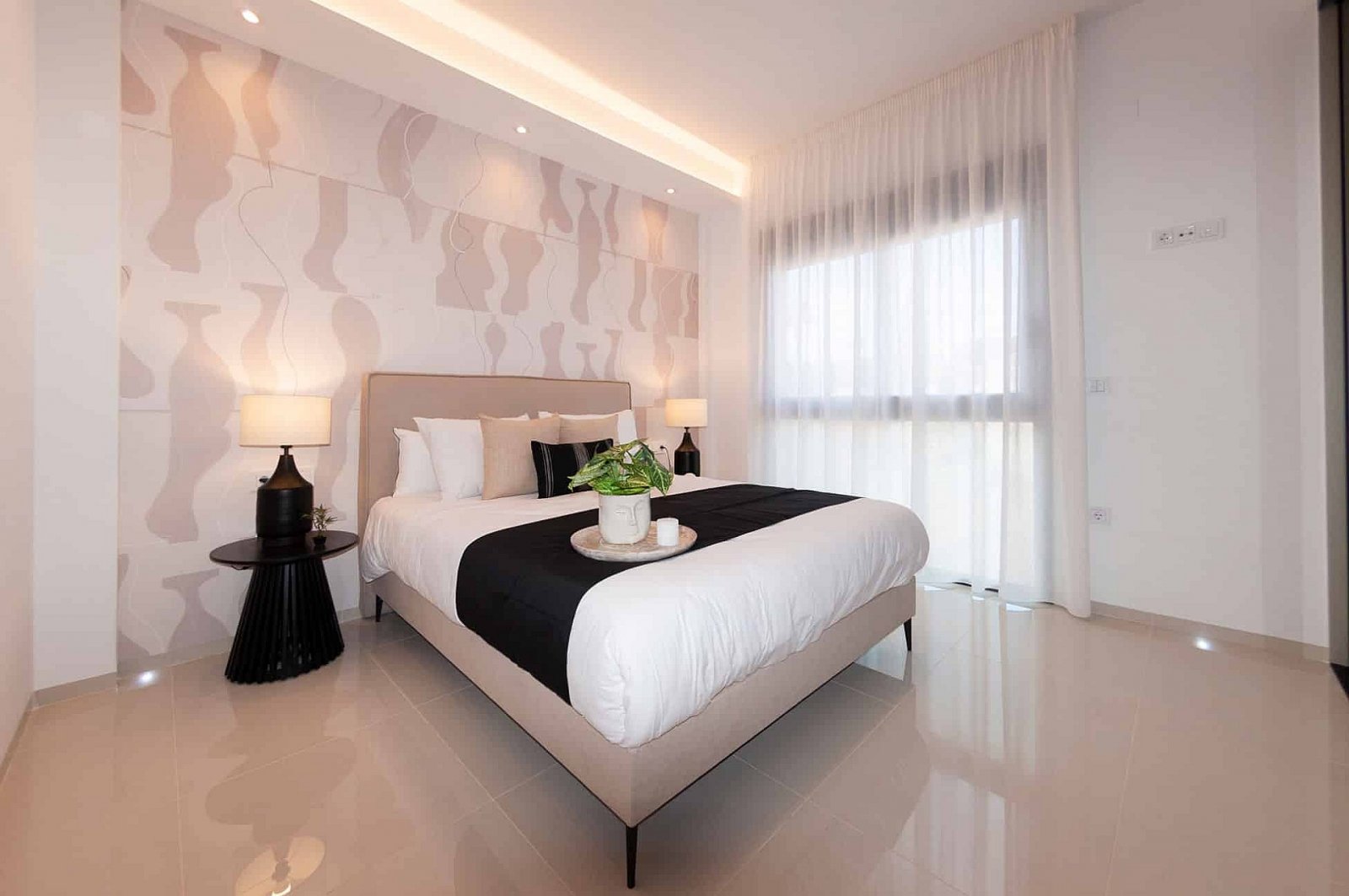 <p>Villa provided with 3 Bedrooms and 2 Bathrooms, private swimming pool and multiple parking spaces. </p><p>Villa on a spacious plot. The home com...