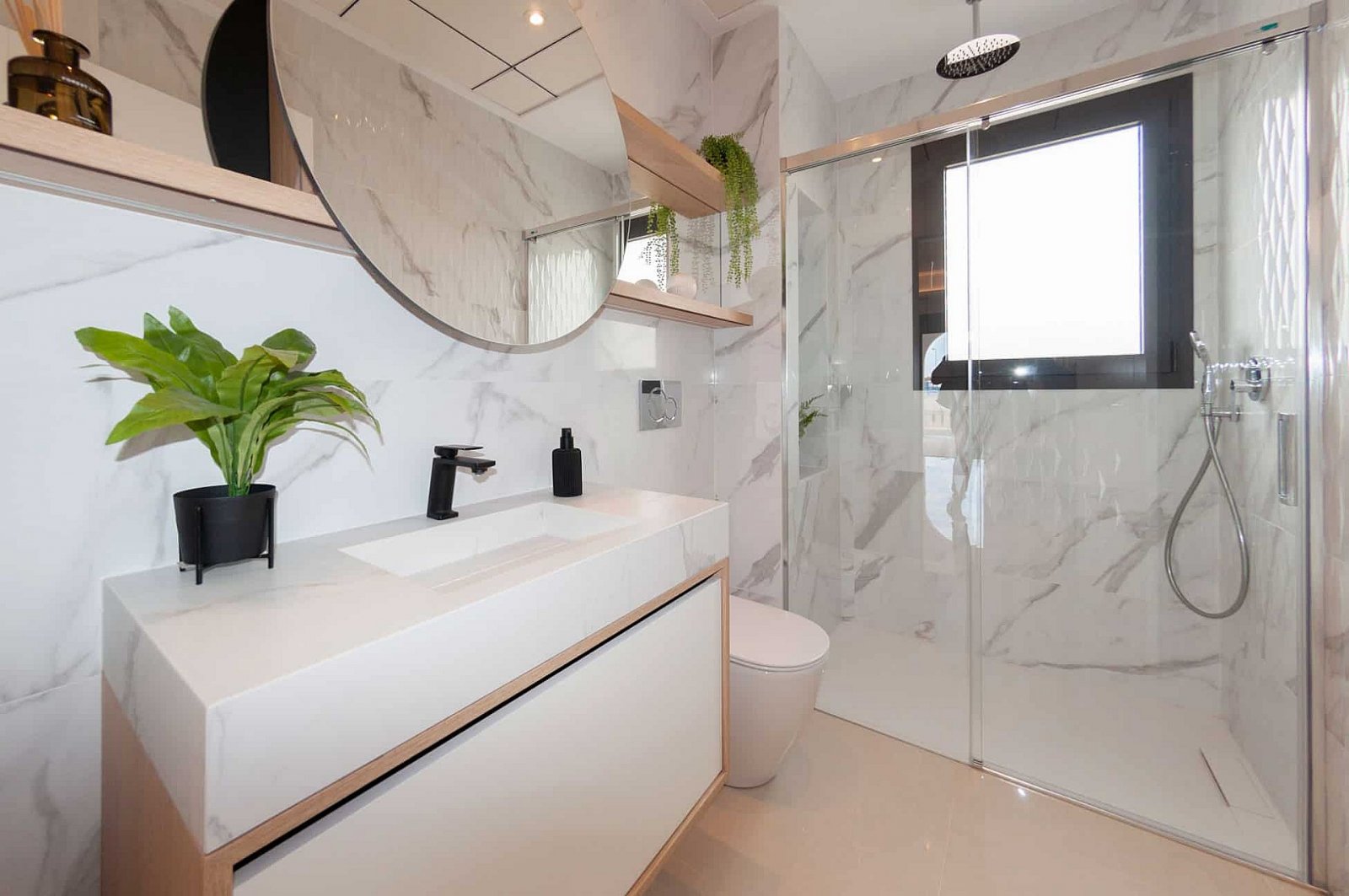 <p>Villa provided with 3 Bedrooms and 2 Bathrooms, private swimming pool and multiple parking spaces. </p><p>Villa on a spacious plot. The home com...