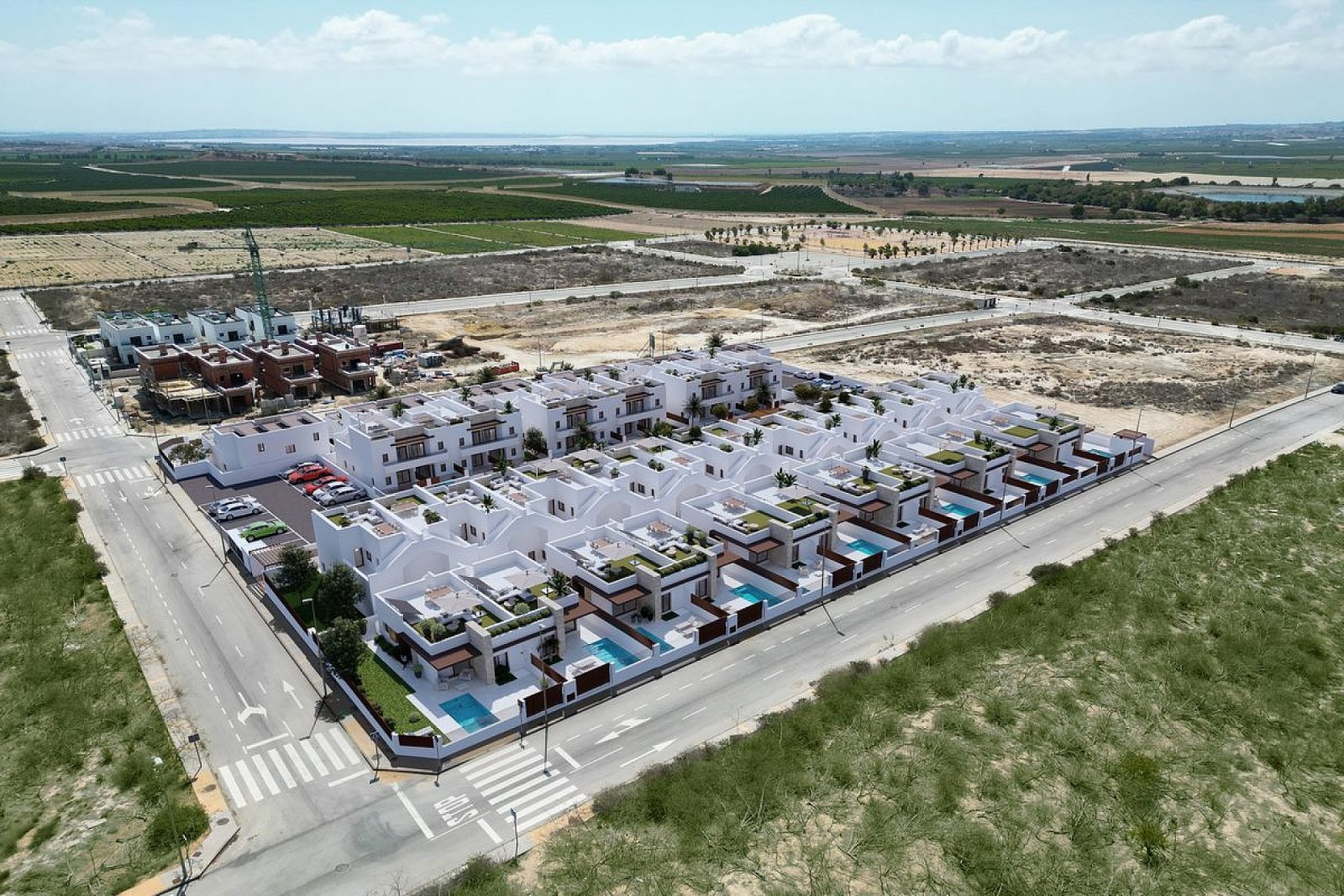 <p>Villa provided with 2 Bedrooms and 2 Bathrooms, private swimming pool and parking space on own plot. </p>