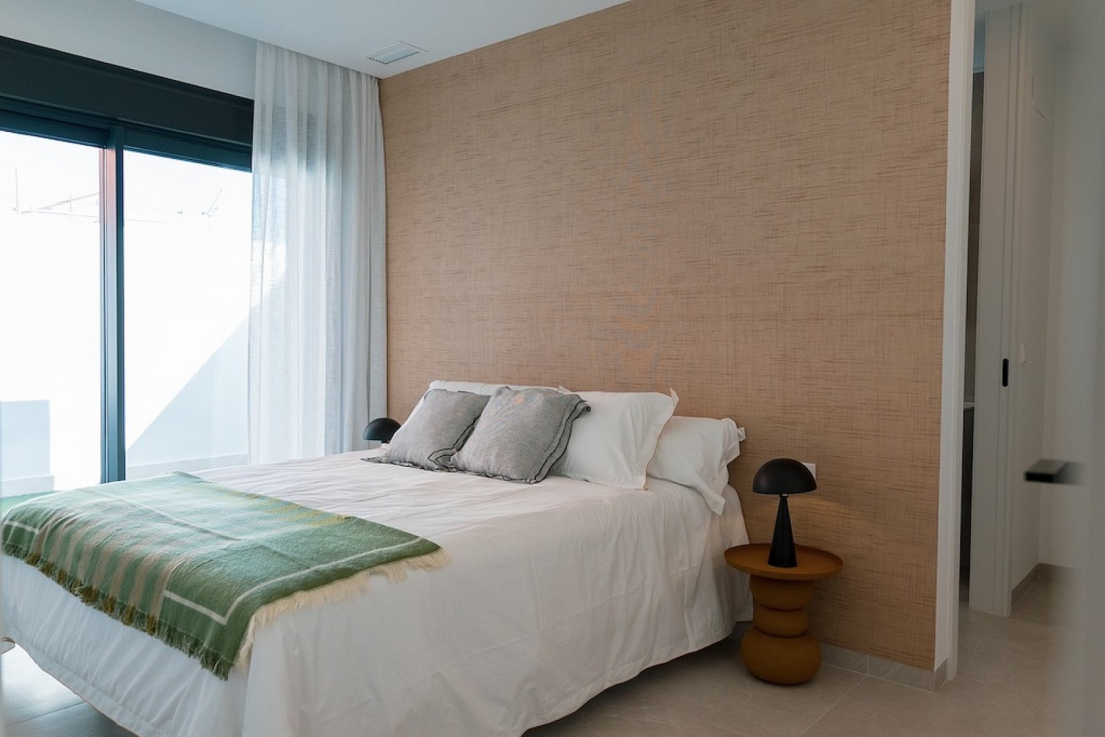 <p>Villa provided with 3 Bedrooms and 2 Bathrooms, private swimming pool and parking space on own plot. </p><p>These villas in Rojales offer a uniq...