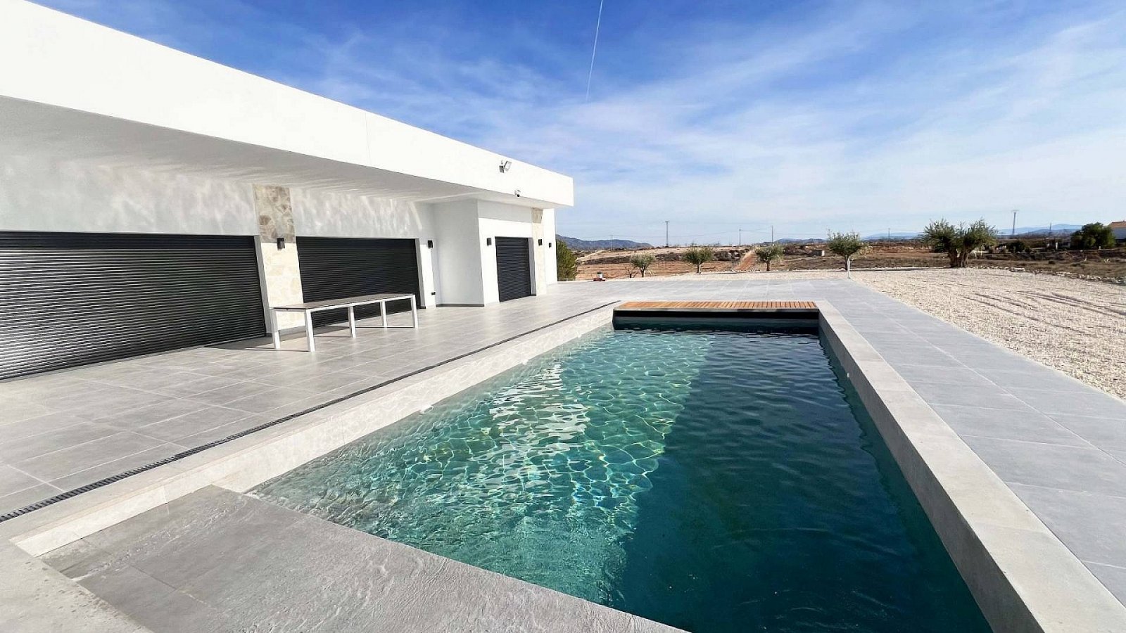 Avantgardistische Villa mit Pool und spektakulären Panoramablicken