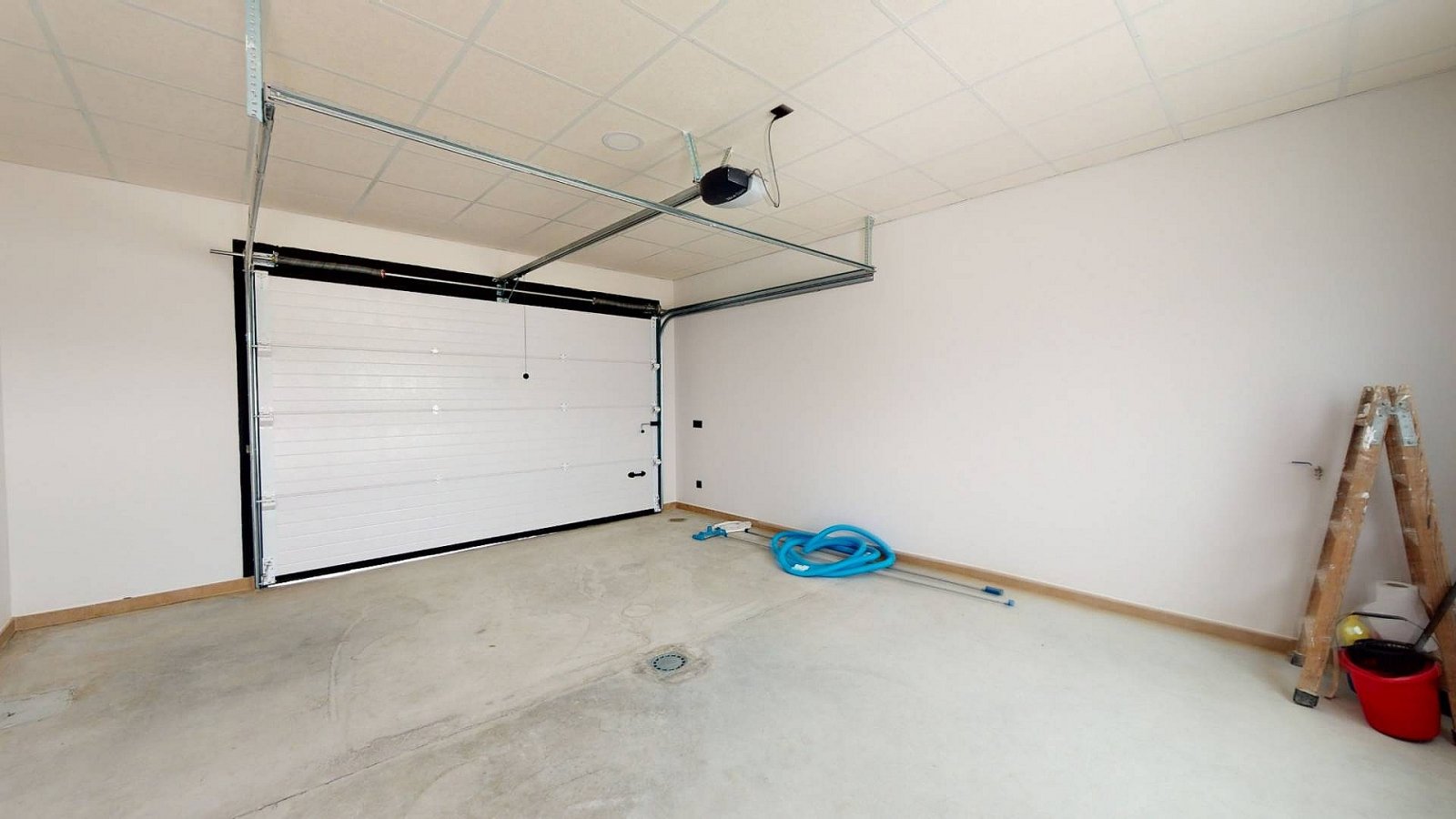 Avantgardistische Villa mit Pool und spektakulären Panoramablicken