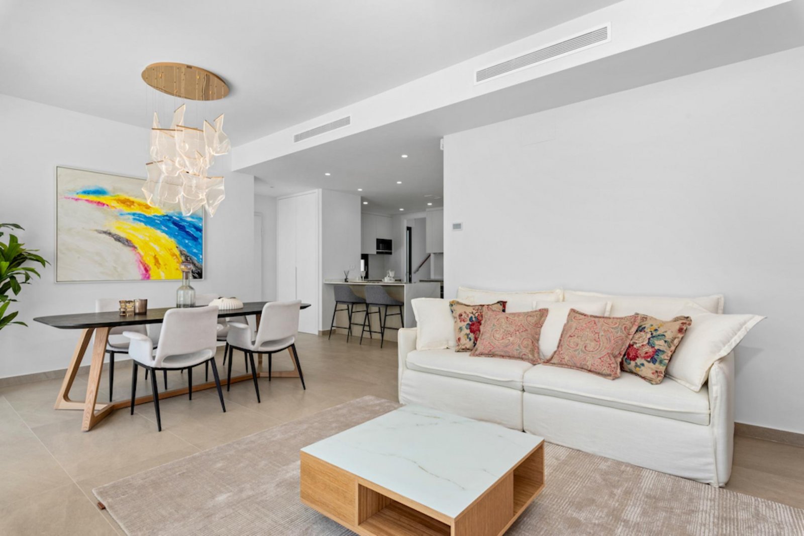 <p>Villa provided with 3 Bedrooms and 3 Bathrooms, private swimming pool and parking space on own plot. </p><p>Discover this beautiful development ...