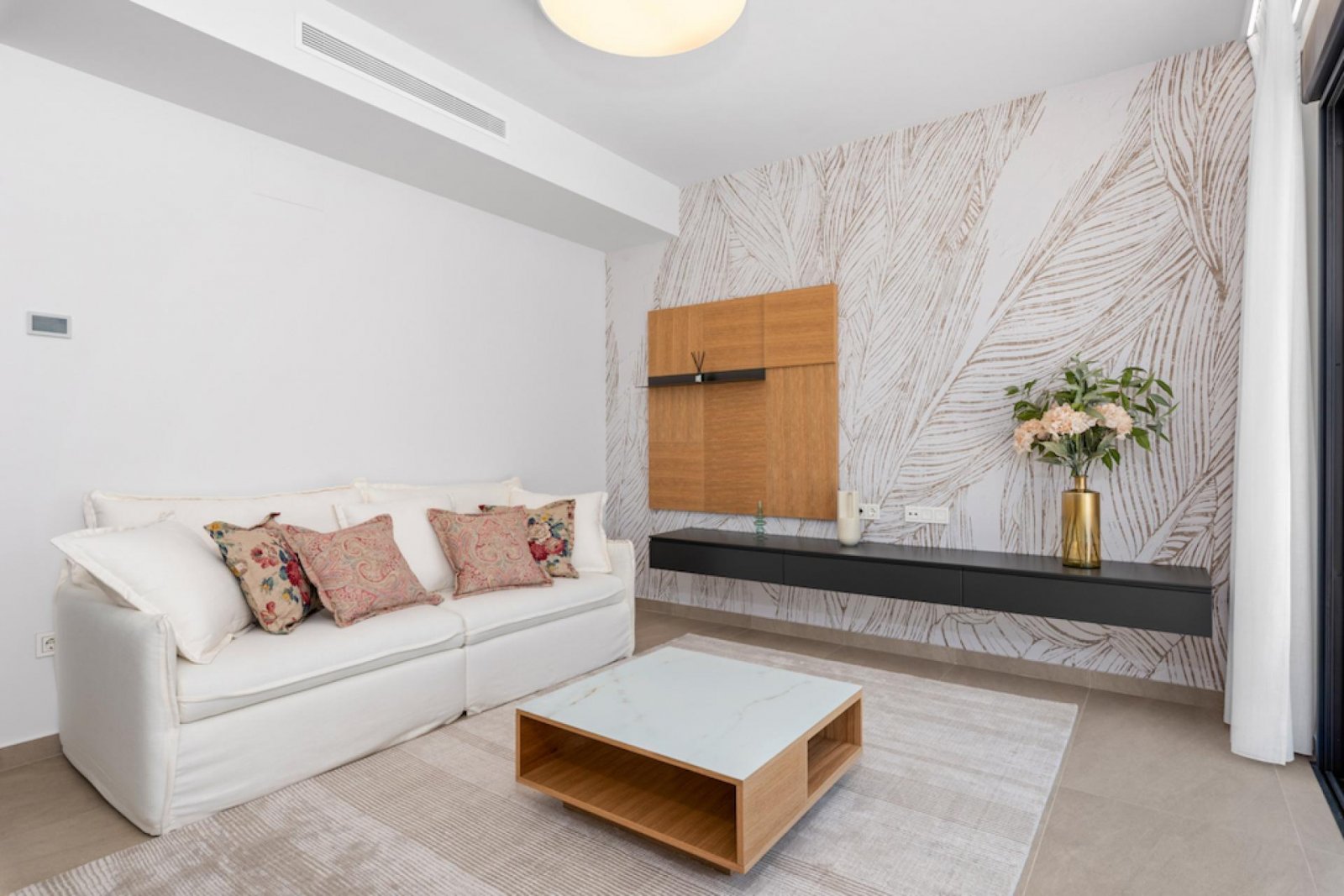 <p>Villa provided with 3 Bedrooms and 3 Bathrooms, private swimming pool and parking space on own plot. </p><p>Discover this beautiful development ...