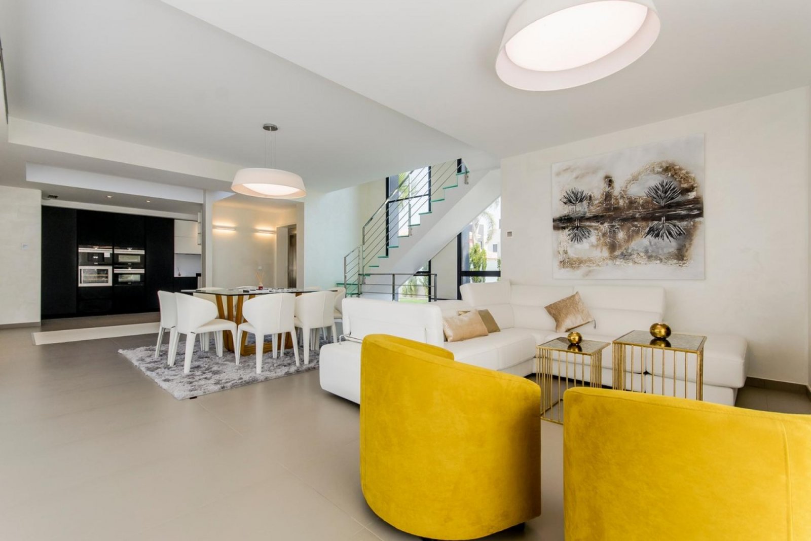 <p>Villa provided with 3 Bedrooms and 4 Bathrooms, private swimming pool and underground parking space. </p><p>Discover this beautiful development ...