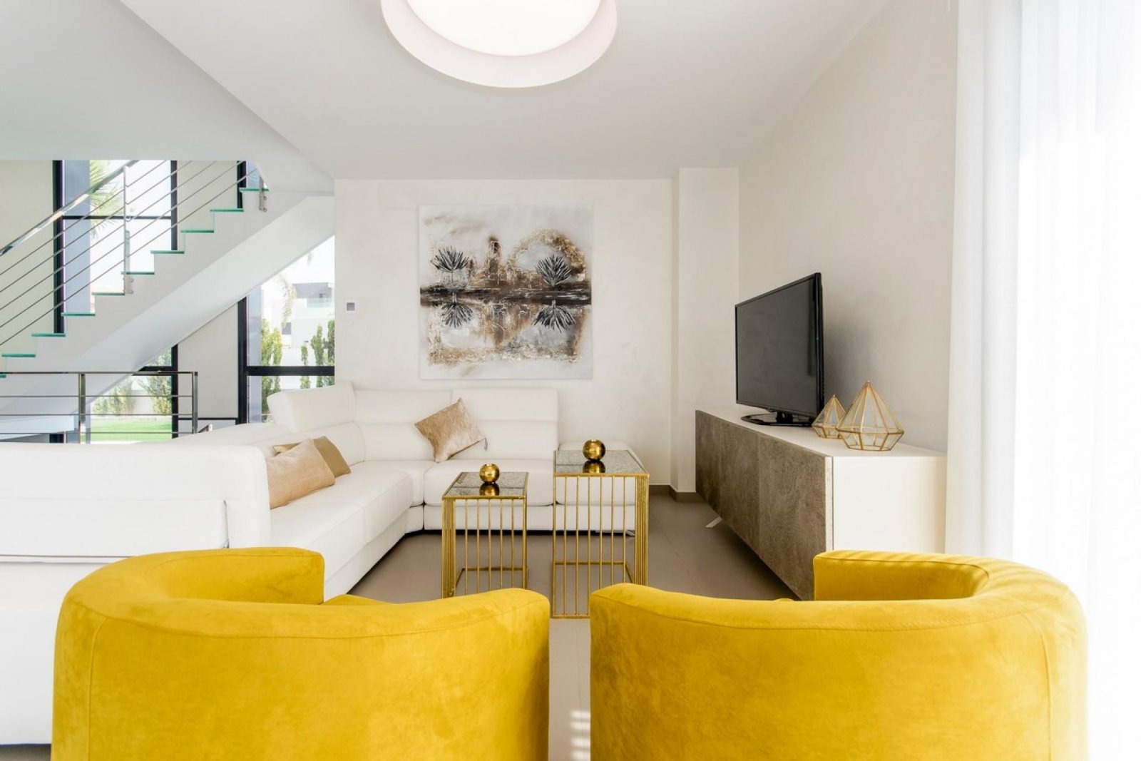 <p>Villa provided with 3 Bedrooms and 4 Bathrooms, private swimming pool and underground parking space. </p><p>Discover this beautiful development ...