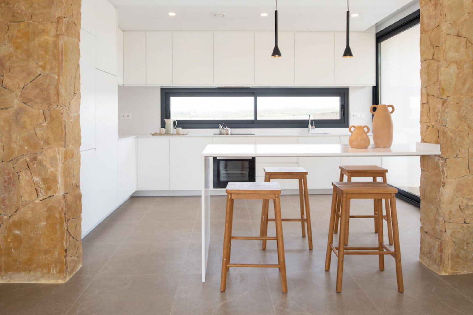 <p>Villa provided with 4 Bedrooms and 4 Bathrooms, private swimming pool and parking space on own plot. </p><p>Beautiful villas in Mirador De La De...