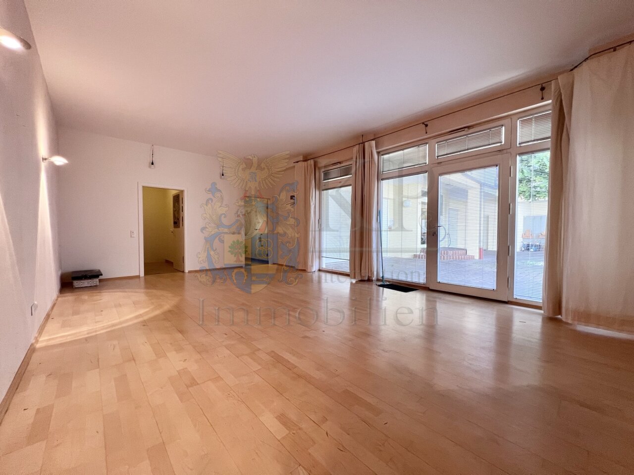 HOFHEIM: WALLAU CENTER – YOUR HOME or SMART INVESTMENT