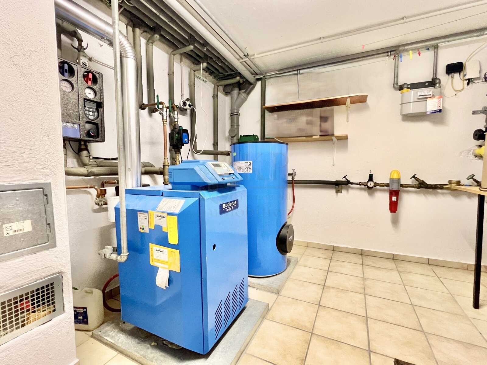 EPPSTEIN: CHARMANTES + EINMALIGES EFH MIT SOMMERGARTEN, SAUNA & TRAUMGRUNDSTÜCK 