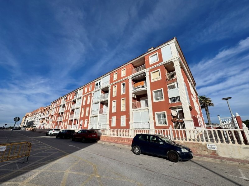 Strandnahe Wohnung mit Meerblick & Terrasse