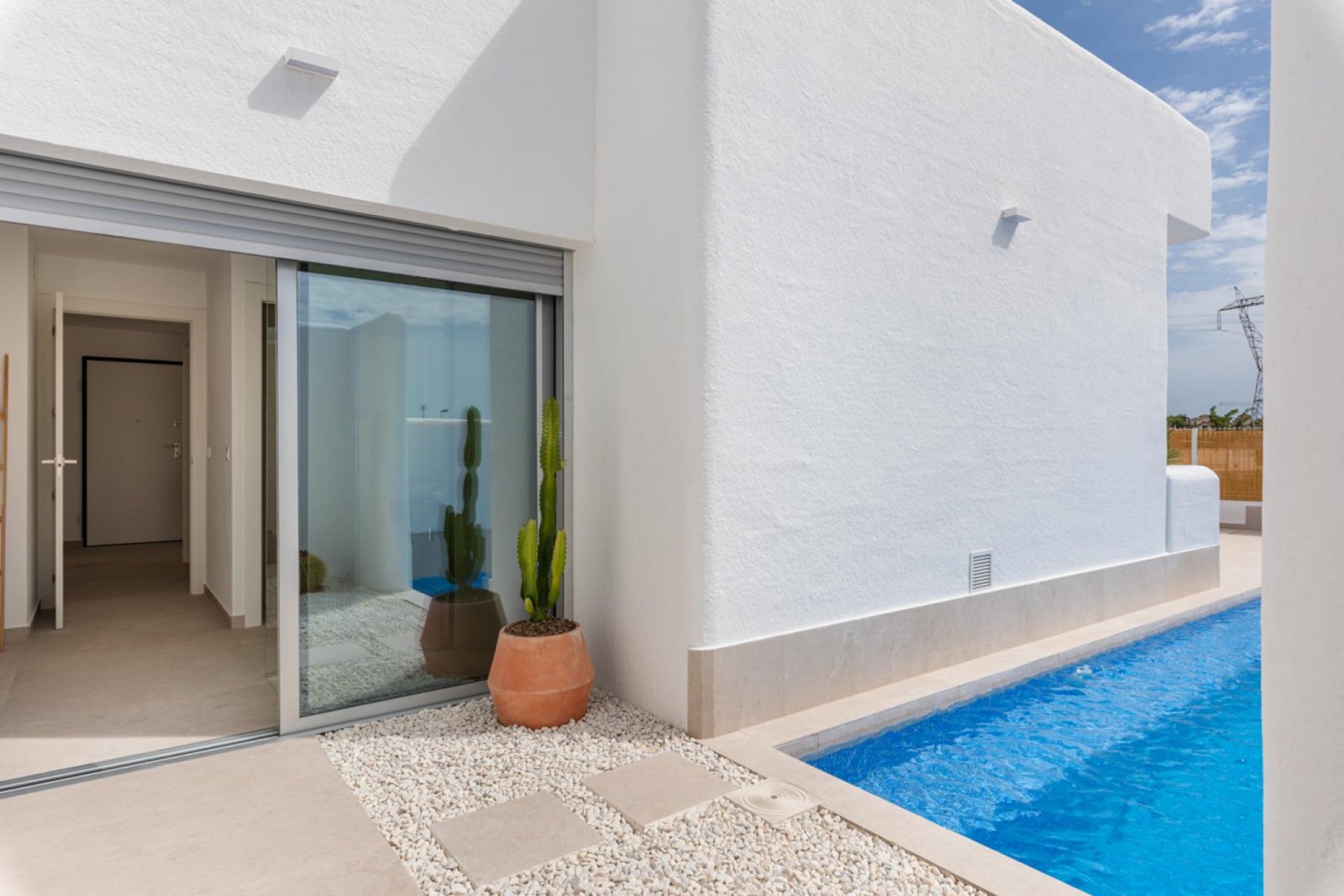 <p>Villa provided with 3 Bedrooms and 2 Bathrooms, private swimming pool and parking space on own plot. </p><p>The residence consists of 11 detache...