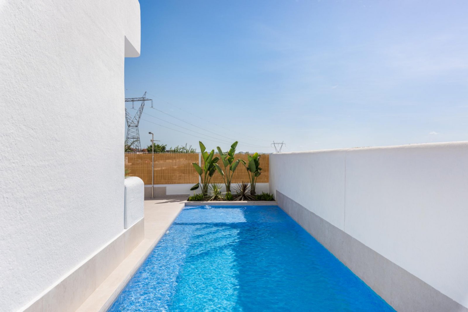 <p>Villa provided with 3 Bedrooms and 2 Bathrooms, private swimming pool and parking space on own plot. </p><p>The residence consists of 11 detache...