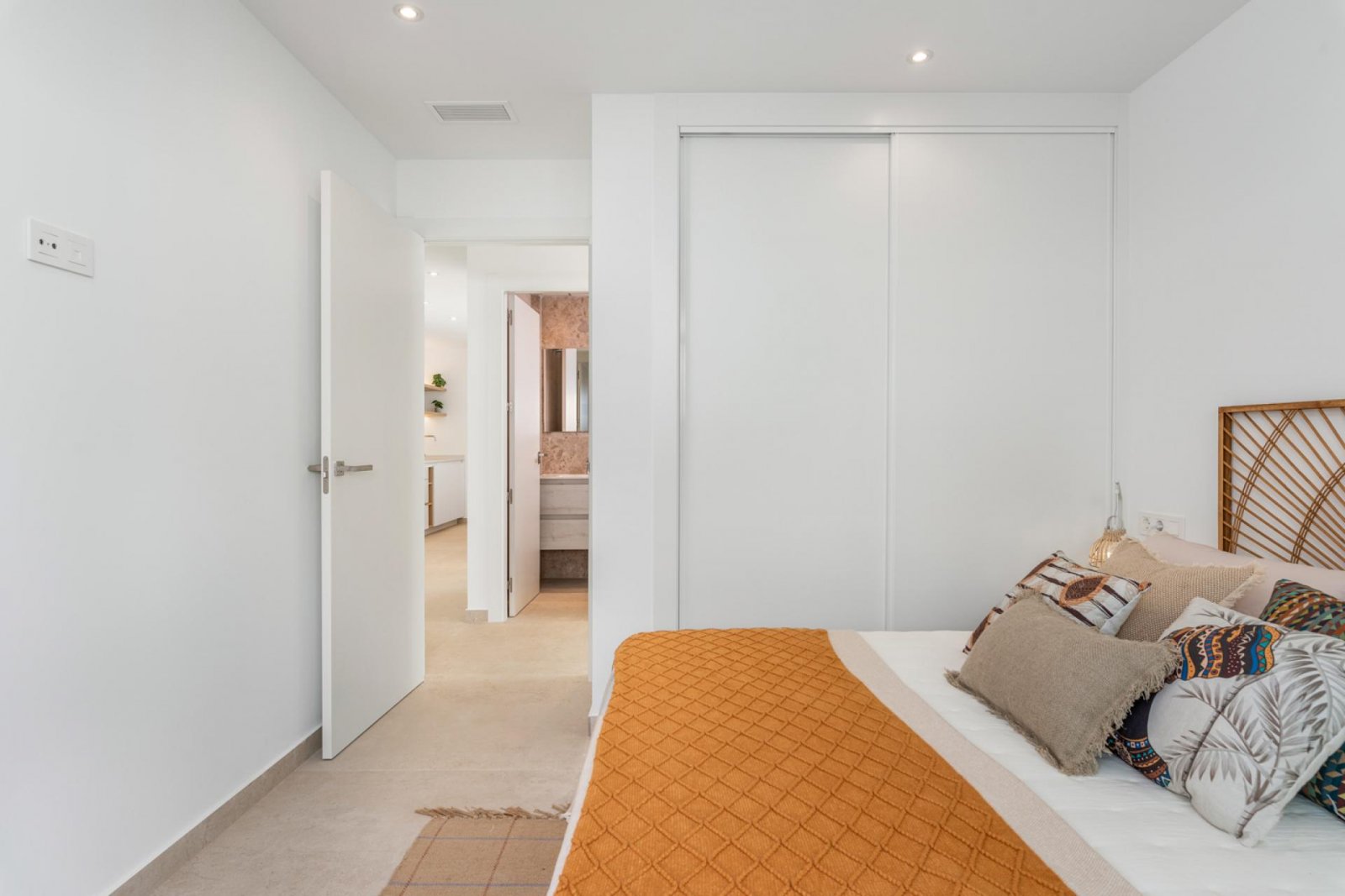 <p>Villa provided with 3 Bedrooms and 2 Bathrooms, private swimming pool and parking space on own plot. </p><p>The residence consists of 11 detache...