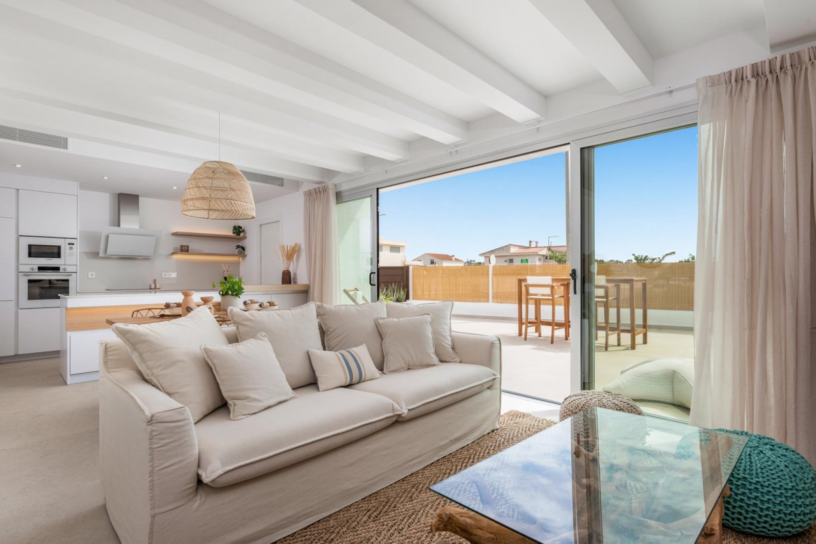 <p>Villa provided with 3 Bedrooms and 2 Bathrooms, private swimming pool and parking space on own plot. </p><p>The residence consists of 11 detache...